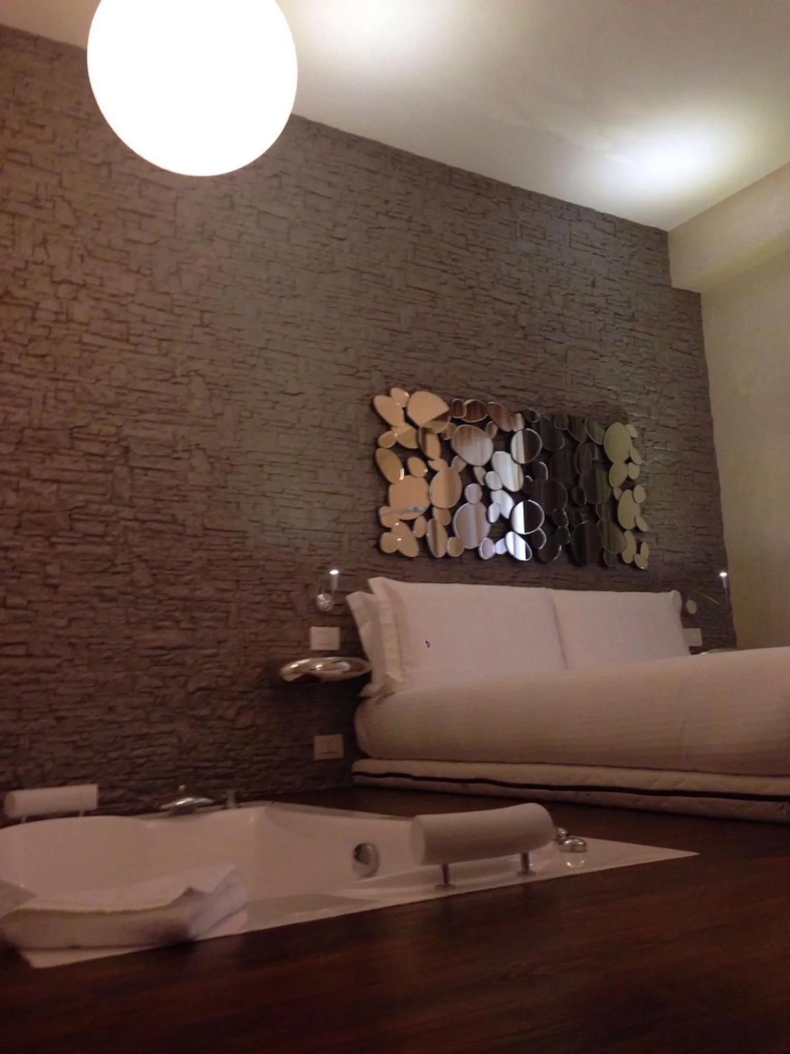 Photo of the whole room in iRooms Central Station