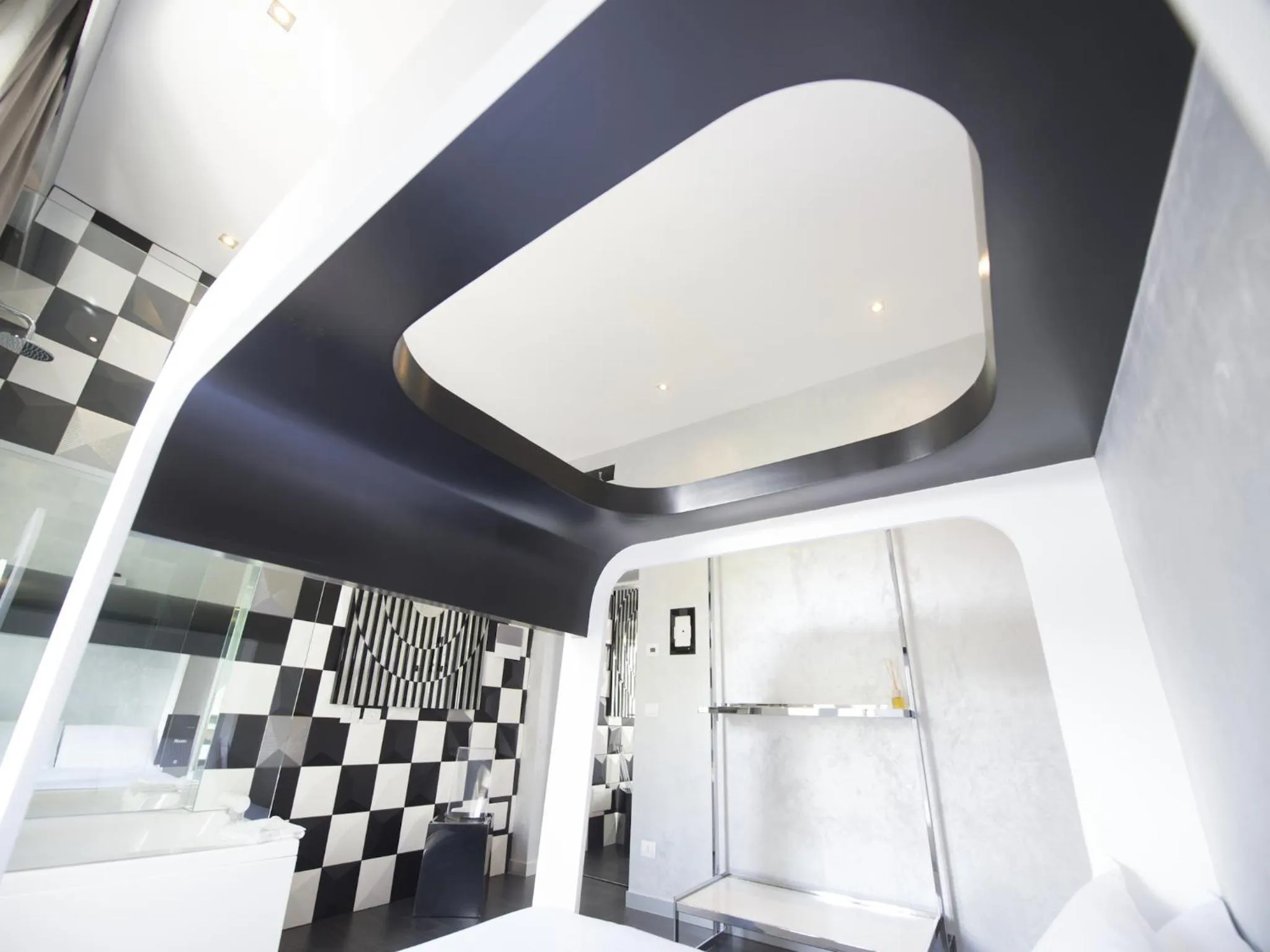 Photo of the whole room in iRooms Central Station