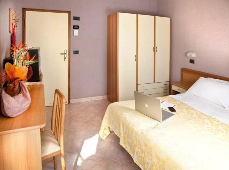 Bedroom, Bed in Hotel Villa Europa