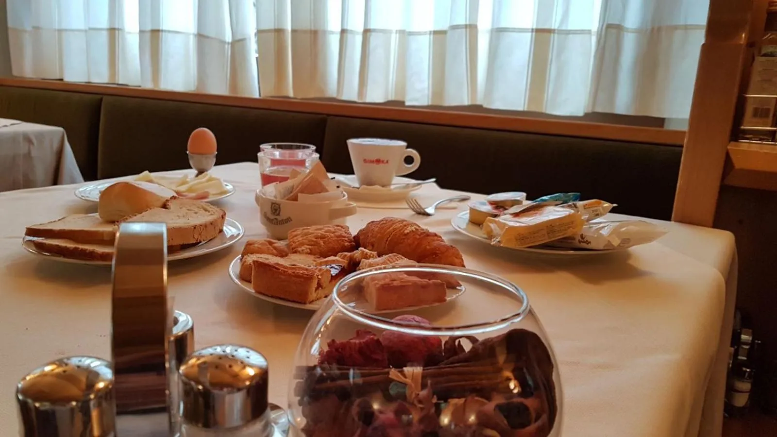 Breakfast in Hotel Santanton