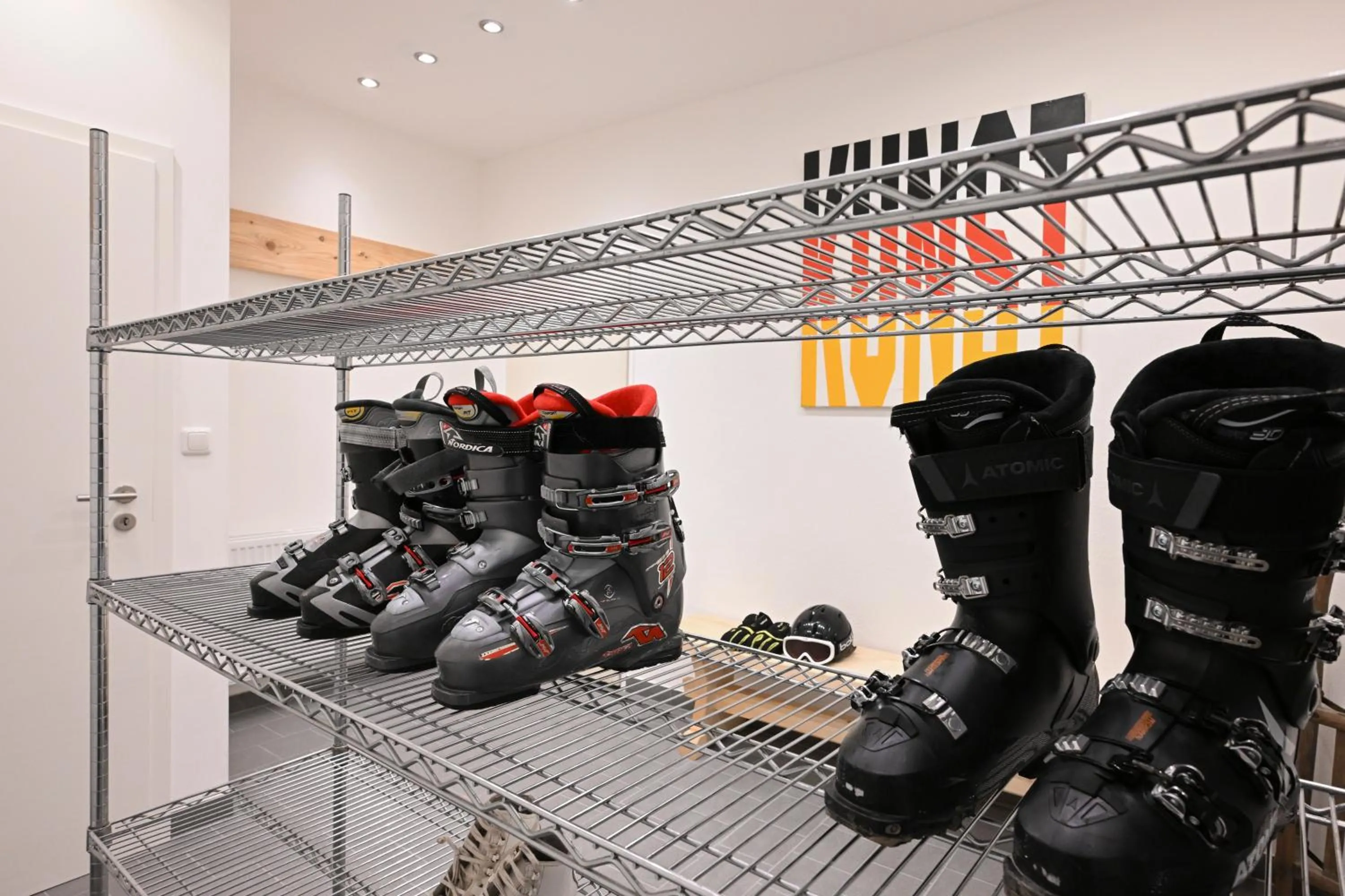 storage in Hardi's Hotel