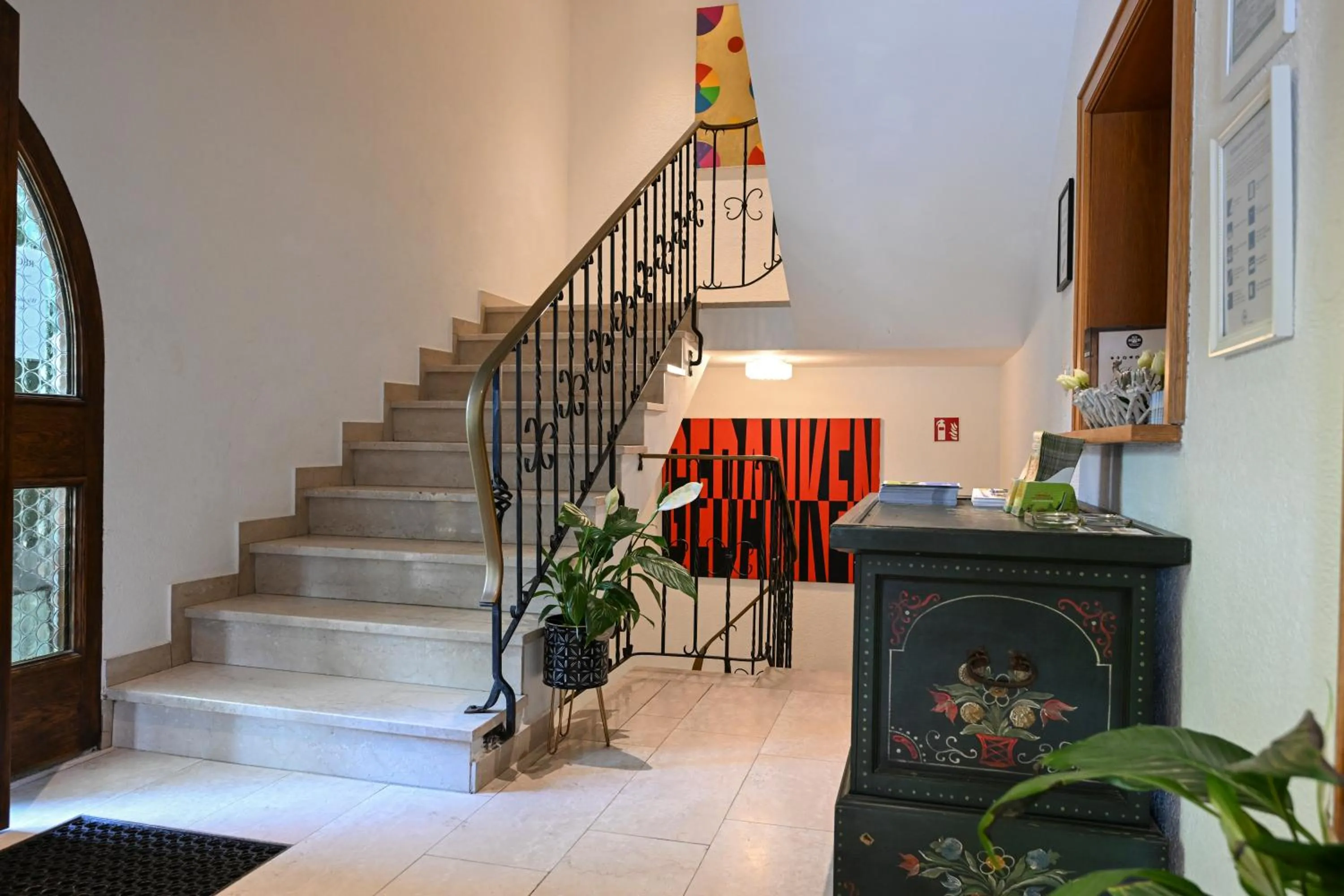 Property building in Hardi's Hotel