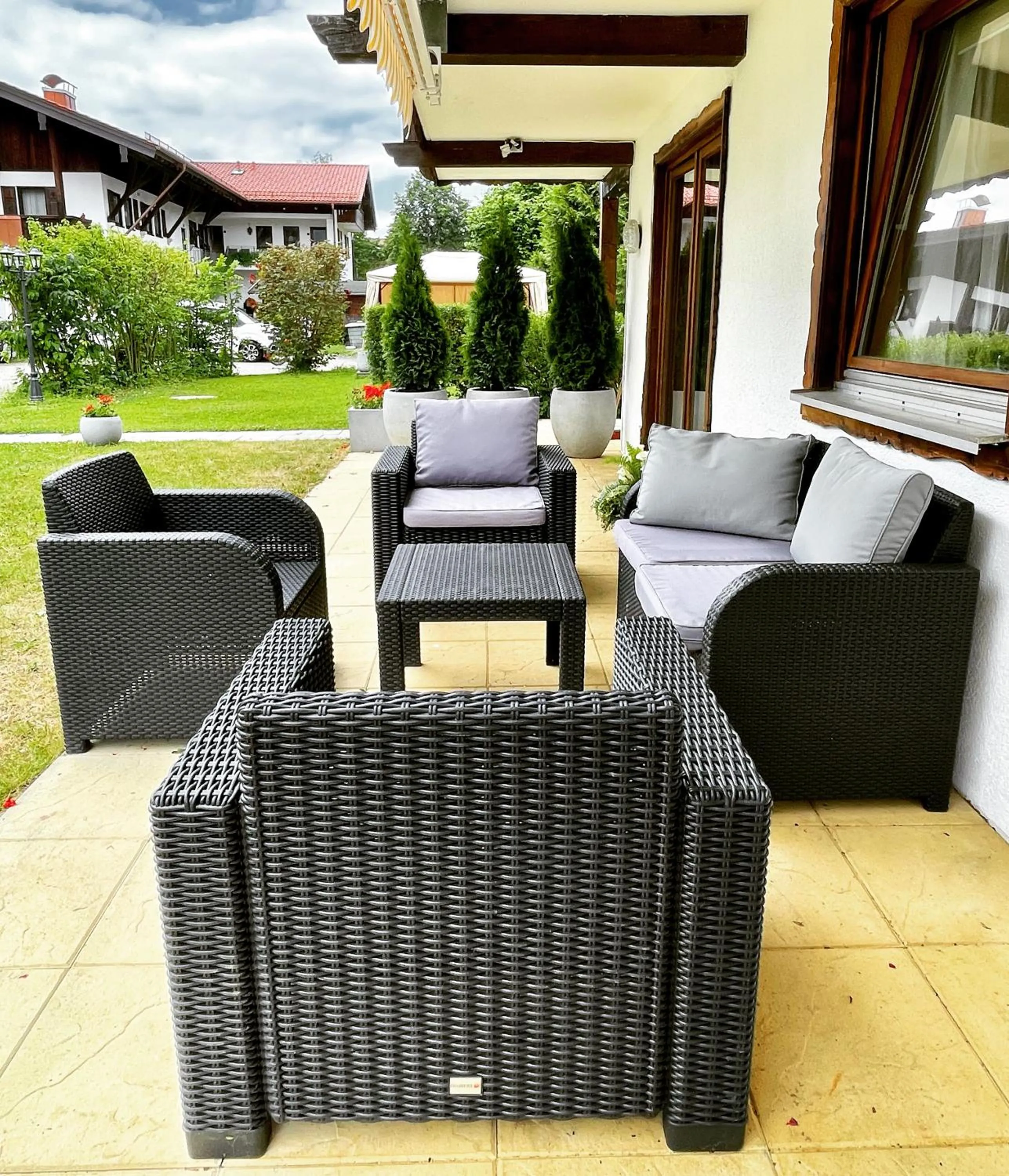 Patio in Hardi's Hotel