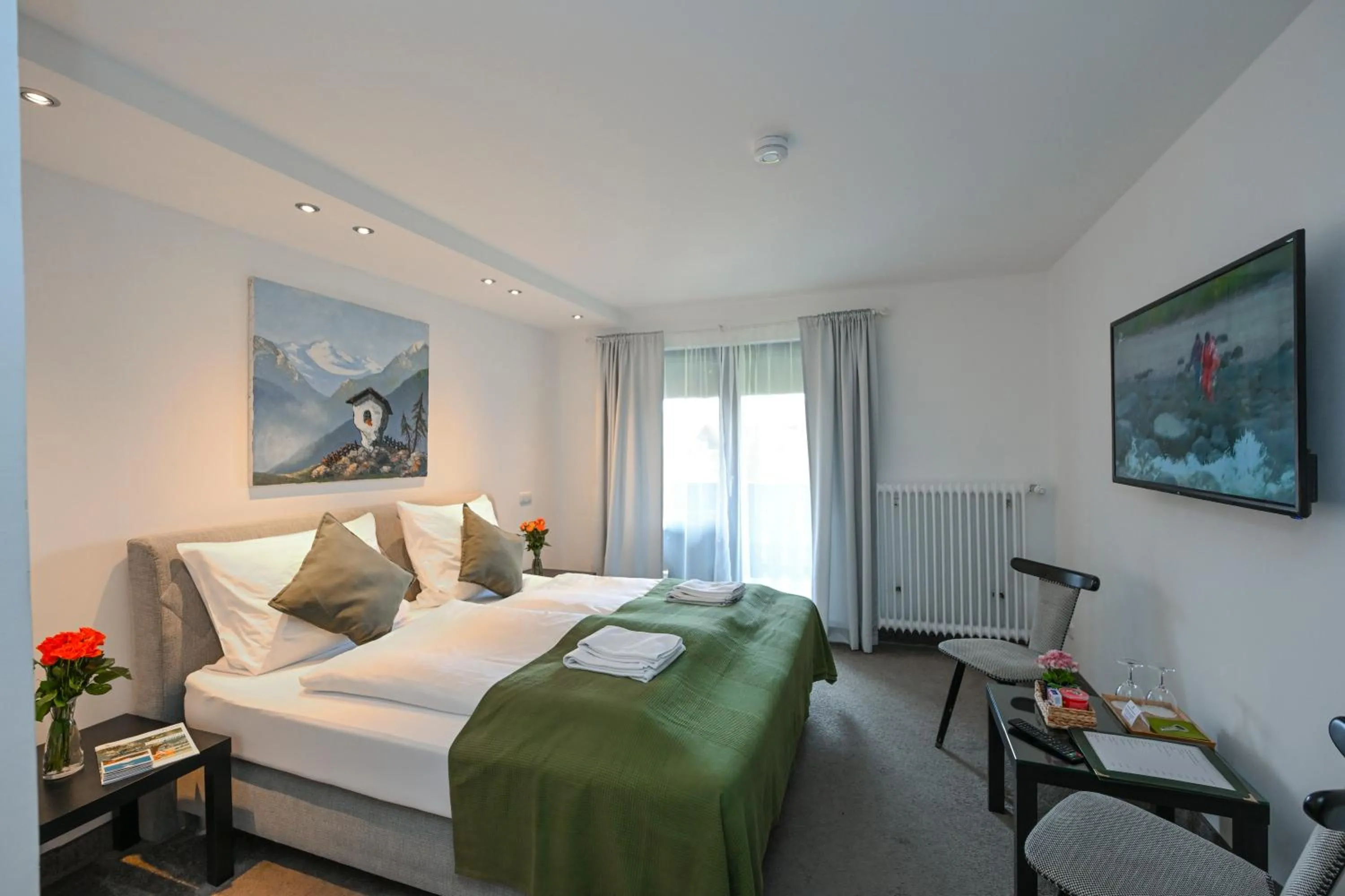 Photo of the whole room, Bed in Hardi's Hotel