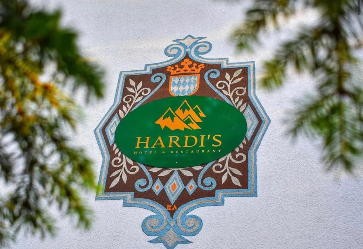 Property logo or sign in Hardi's Hotel