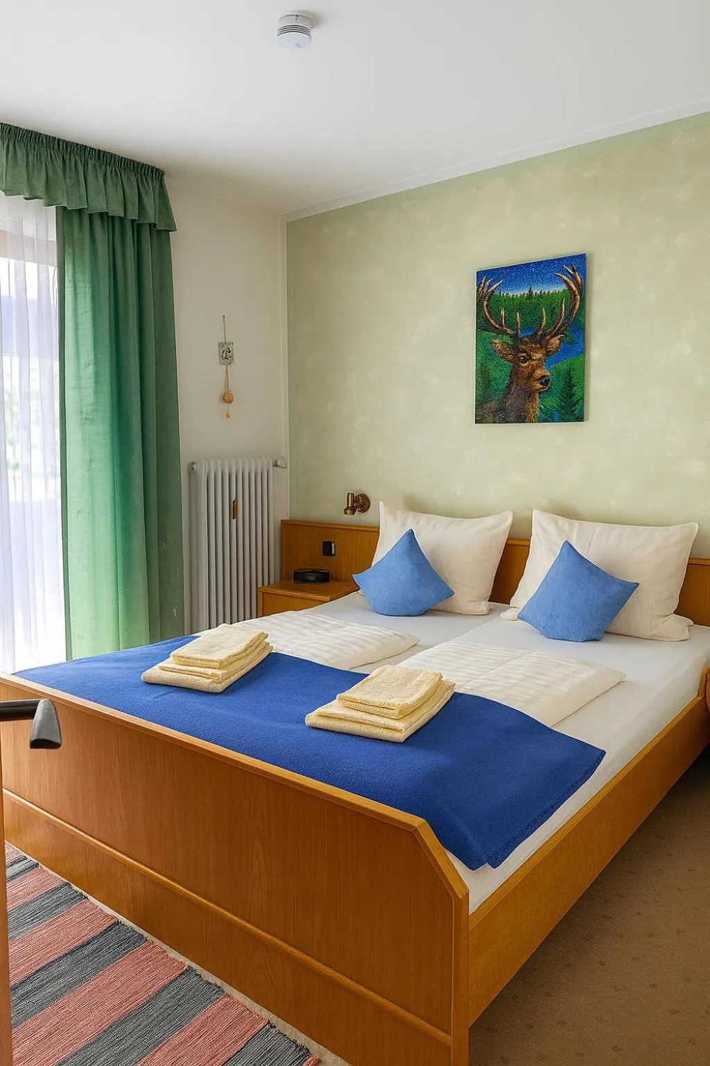 Bedroom, Bed in Hardi's Hotel