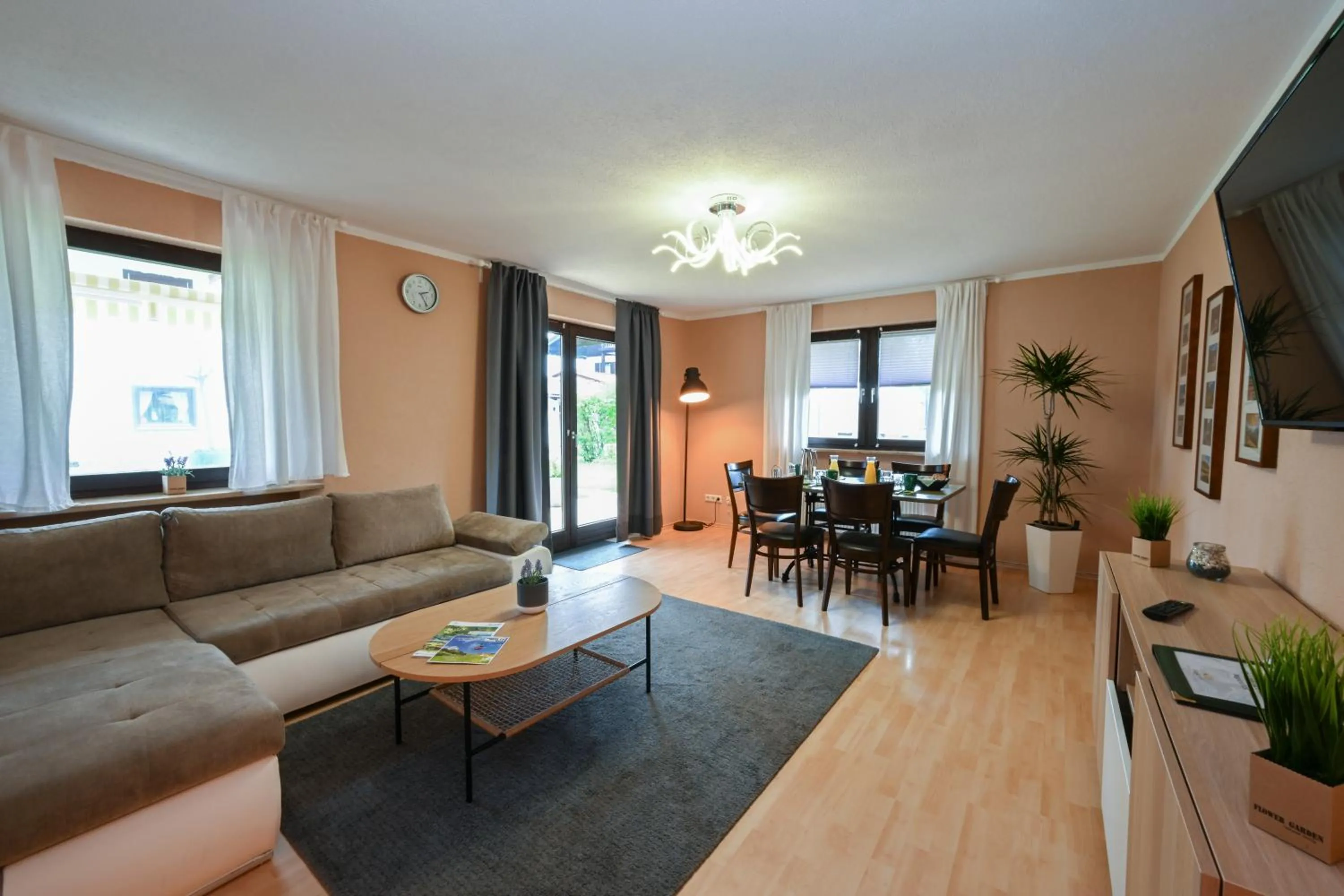 Living room in Hardi's Hotel