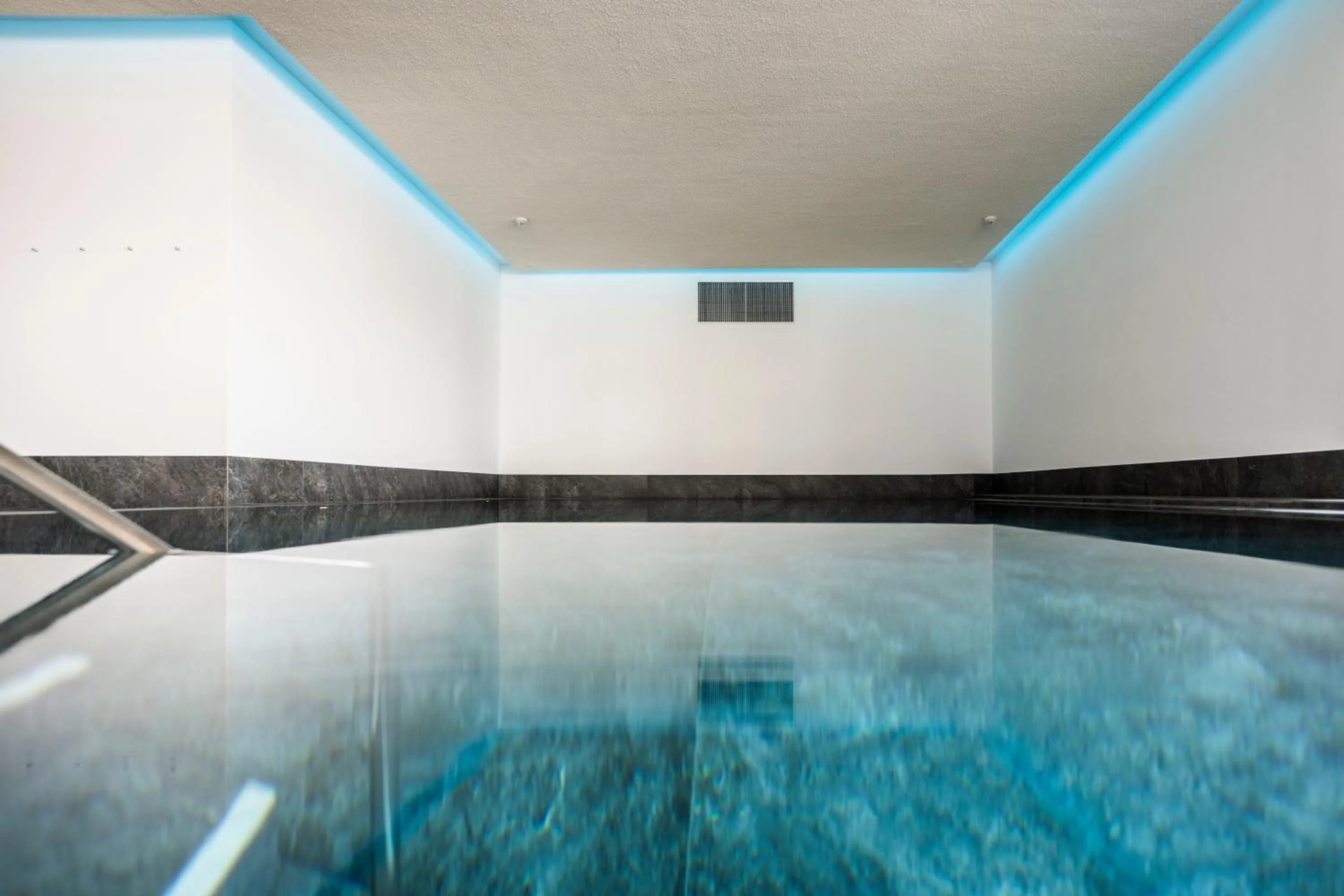 Swimming pool in Hotel Helvetia