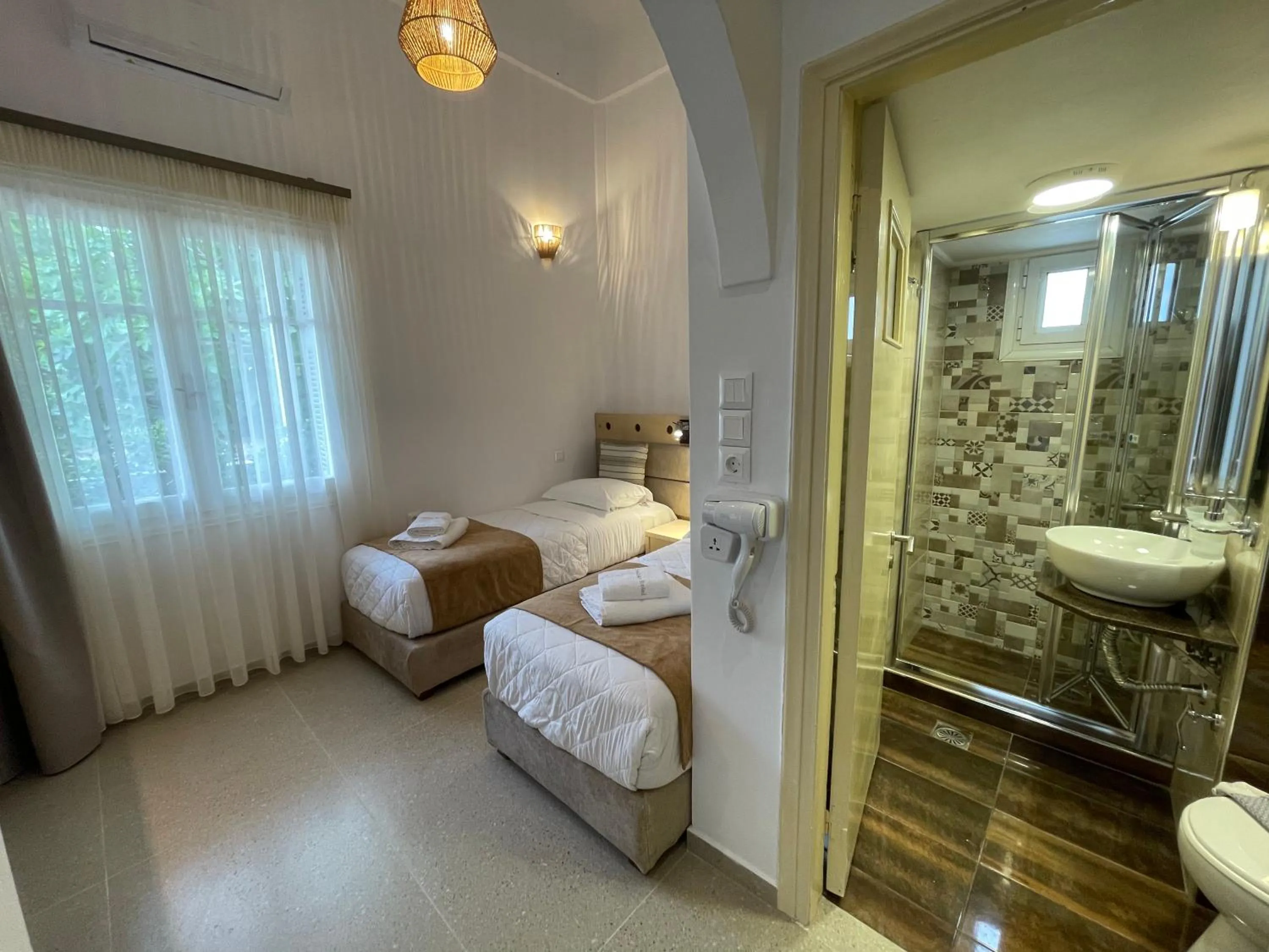 Semiramis Guesthouse