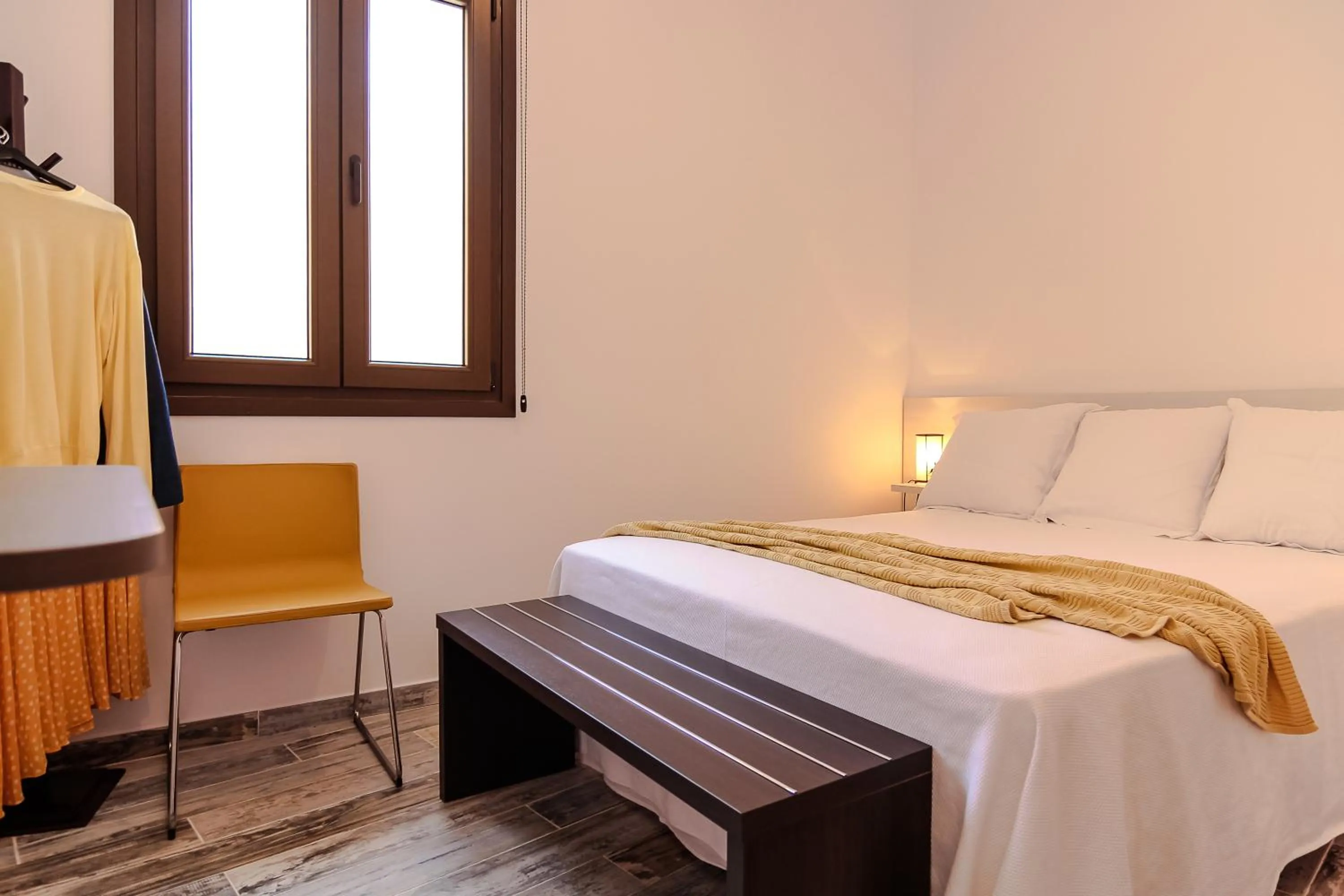 Bedroom, Bed in The 8 Rooms House