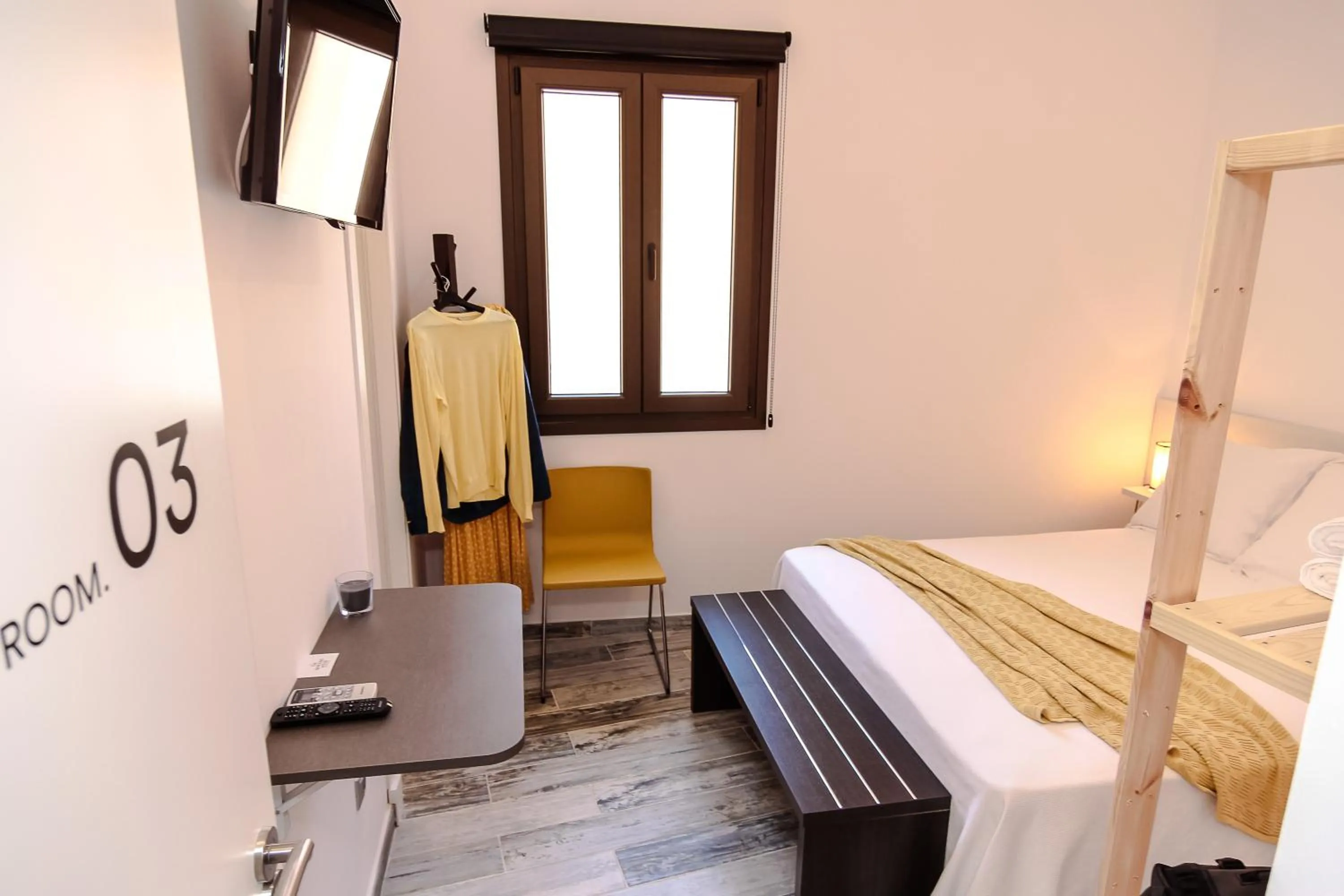 Bedroom, Bed in The 8 Rooms House