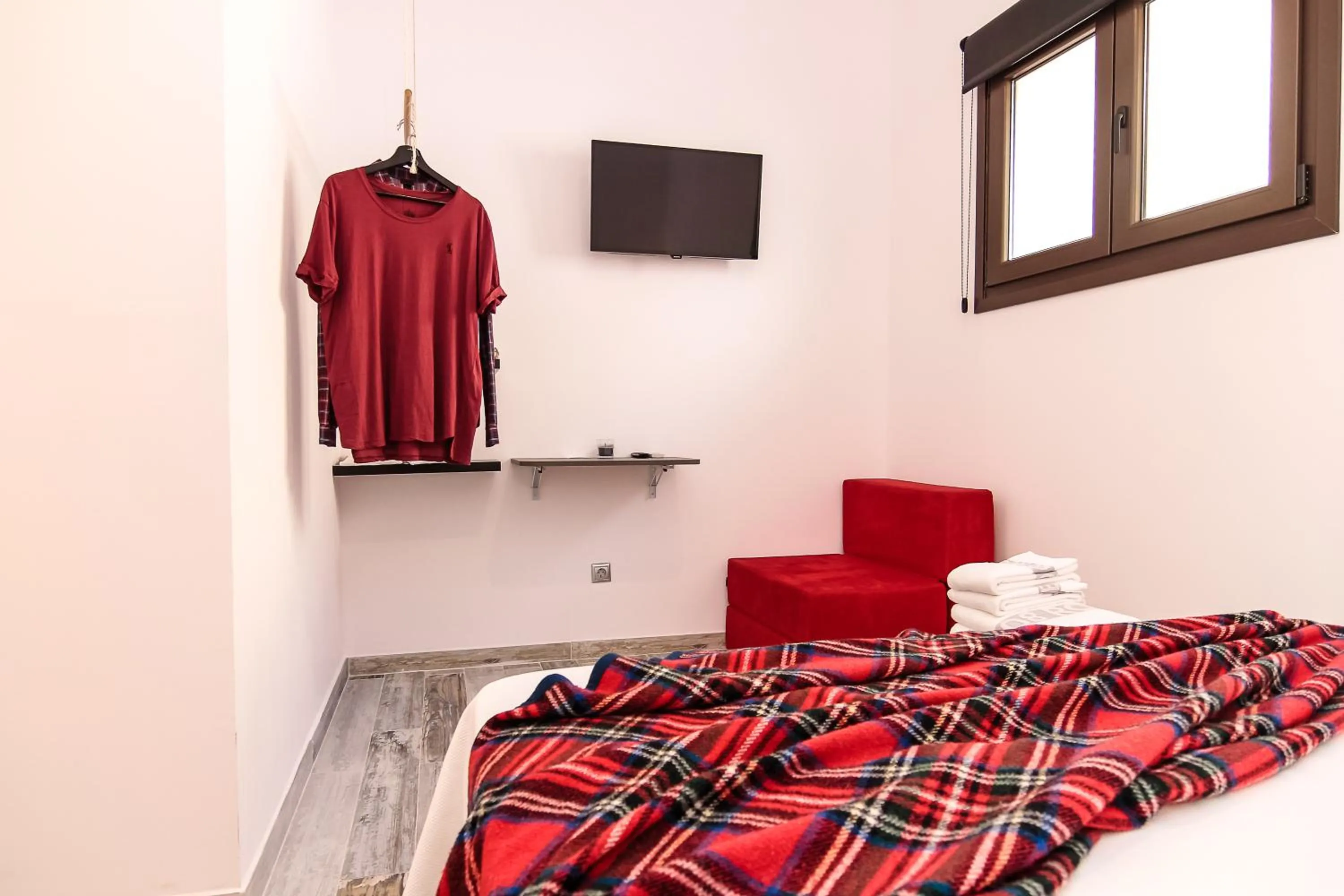 Bedroom, Bed in The 8 Rooms House