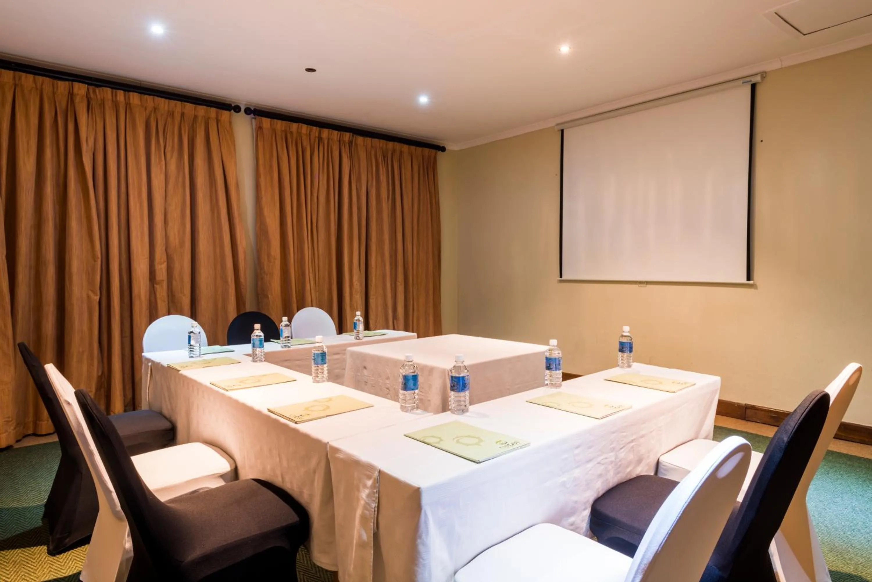 Banquet/Function facilities in Chobe Marina Lodge