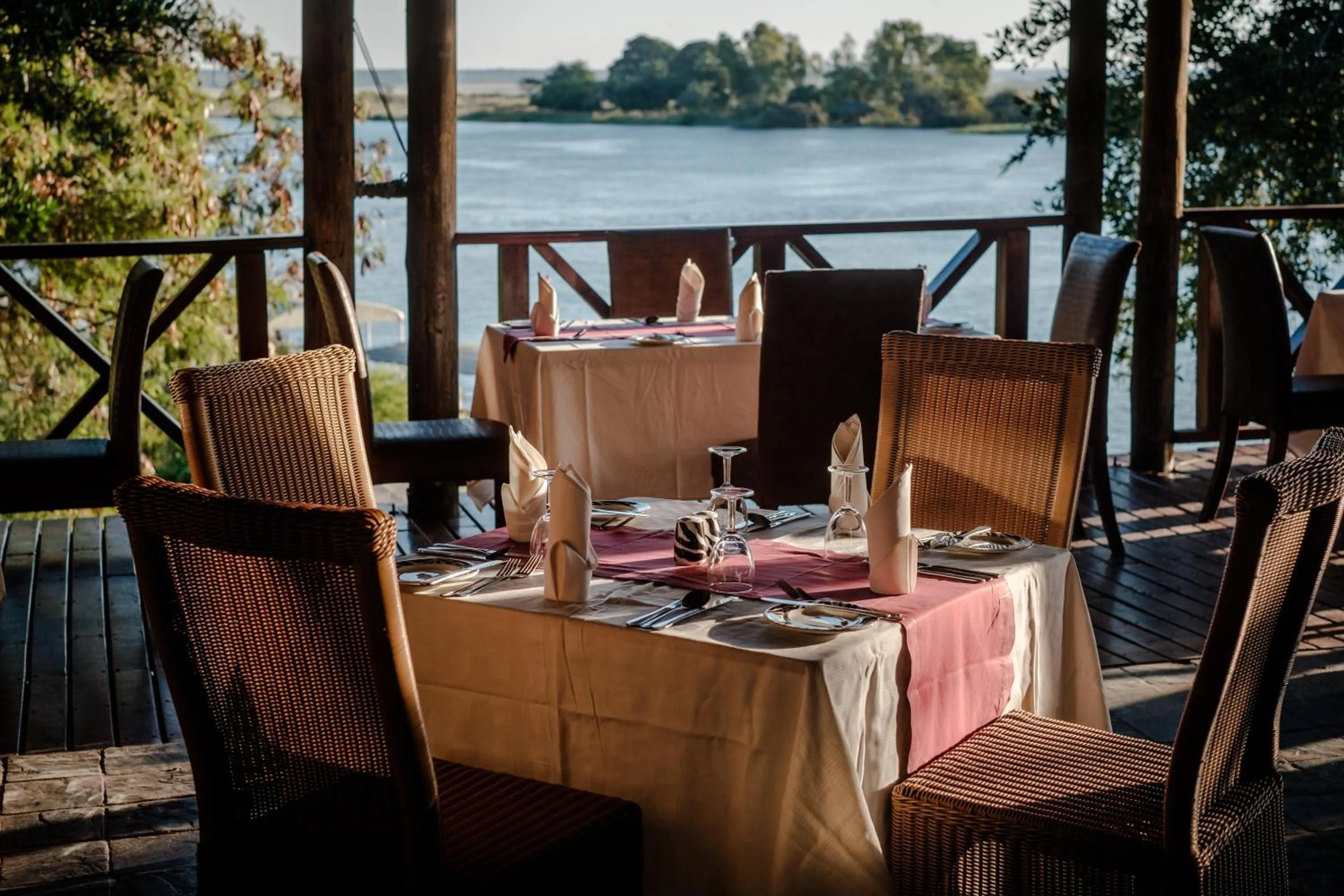 Restaurant/places to eat in Chobe Marina Lodge