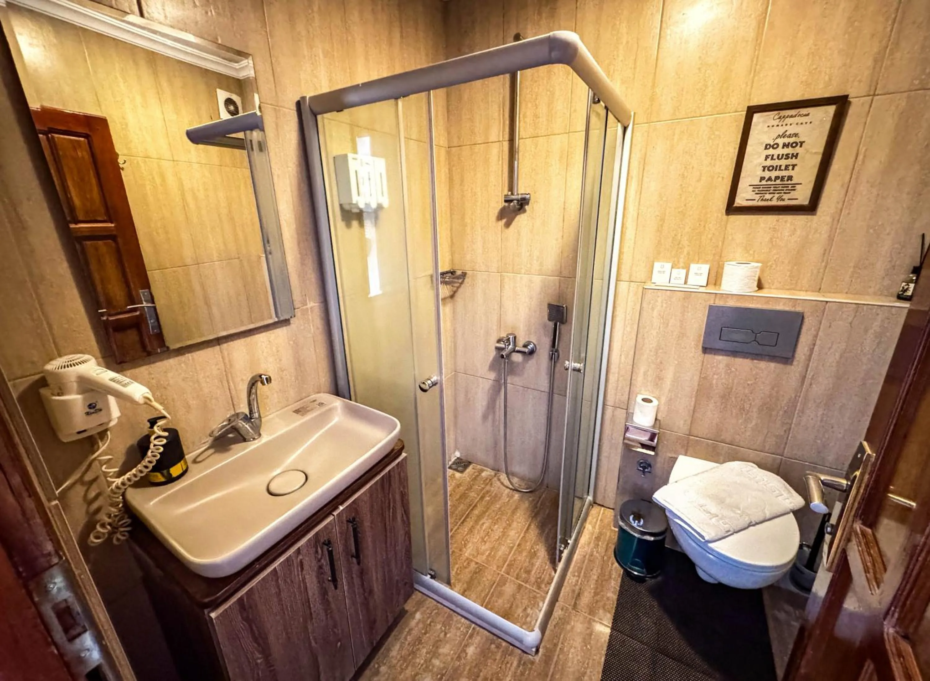 Nomads Cave Hotel & Rooftop