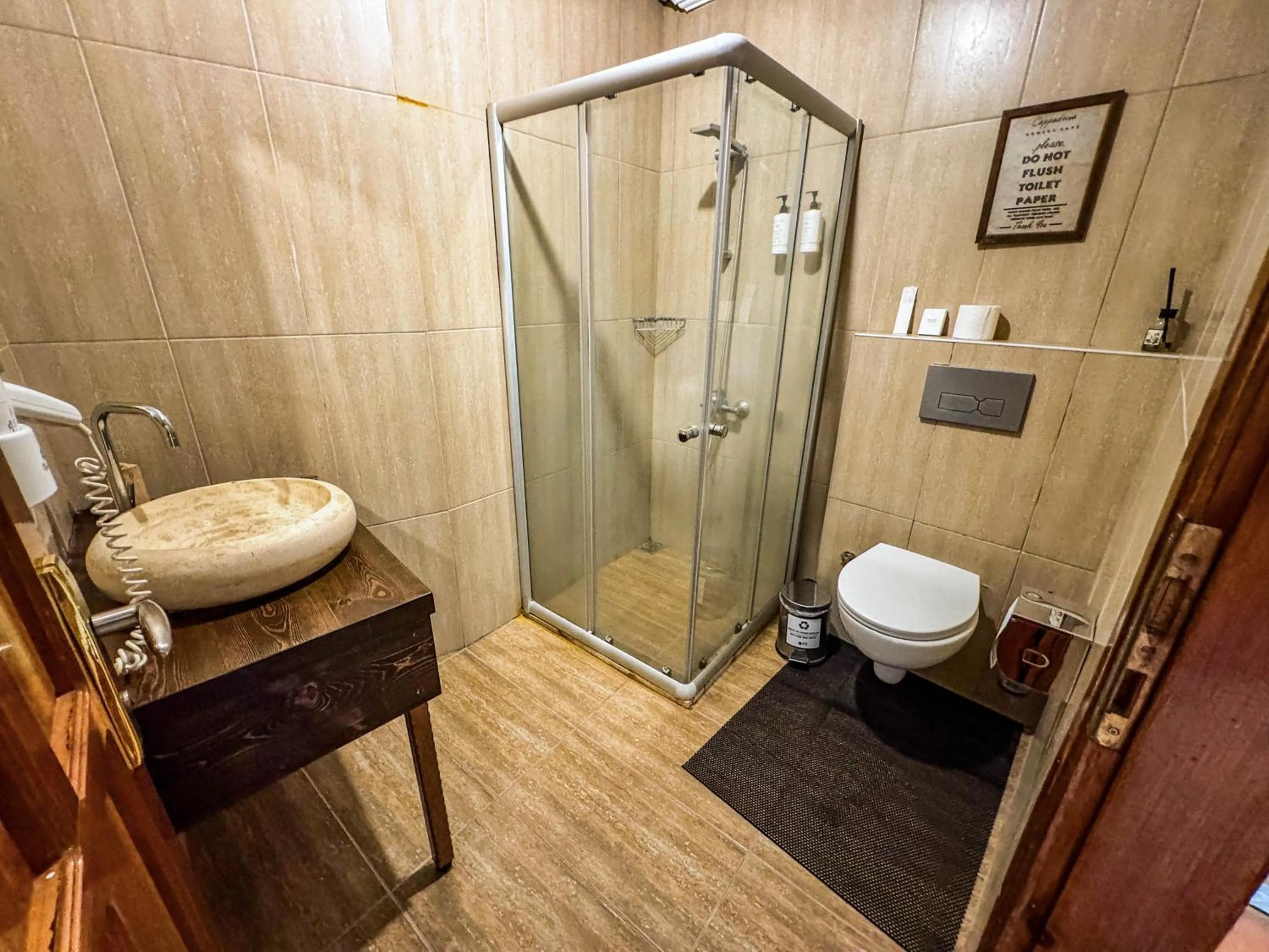 Nomads Cave Hotel & Rooftop