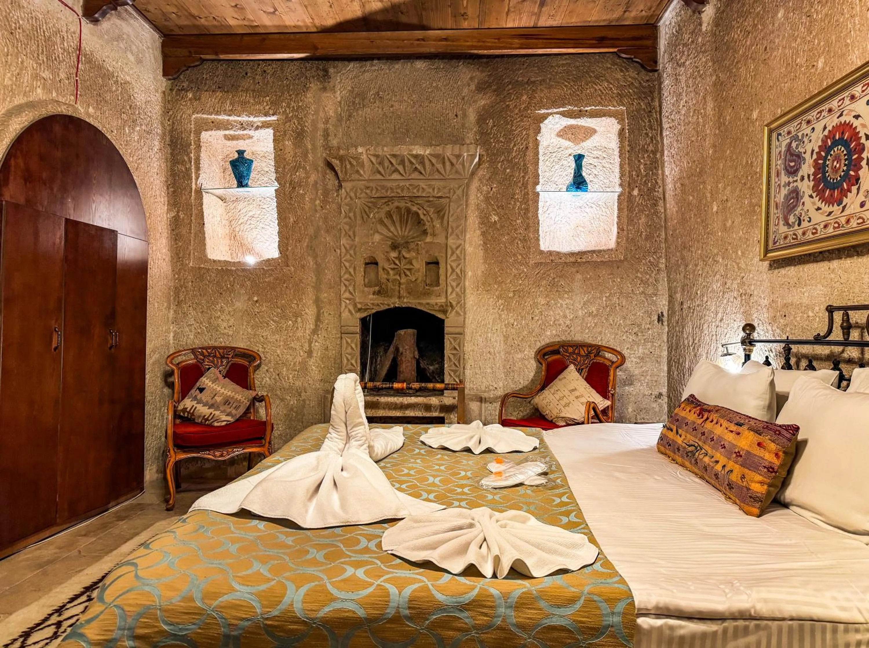 Bed in Nomads Cave Hotel & Rooftop