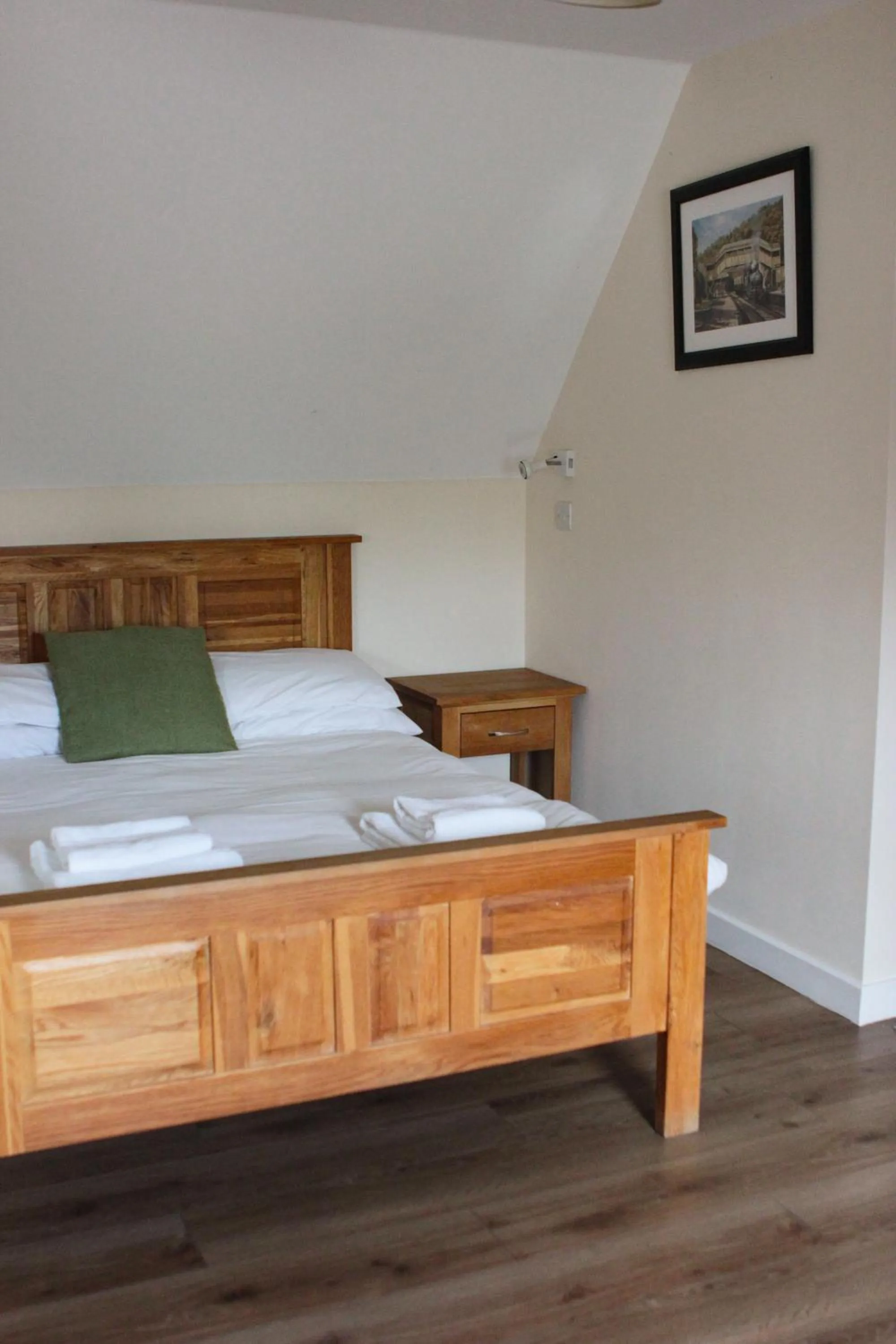 Bedroom, Bed in Watercress Lodges & Campsite