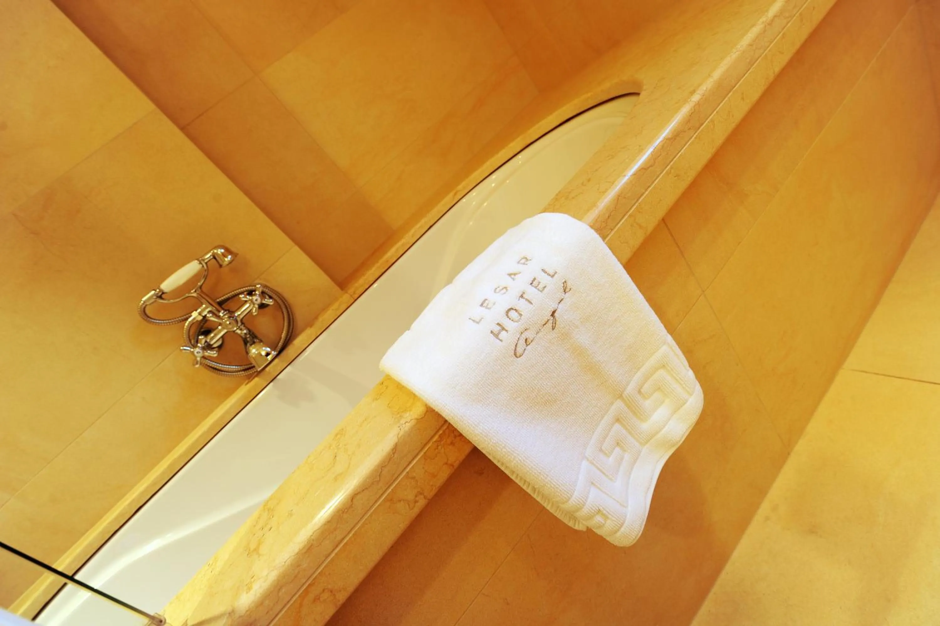 Bathroom in Lesar Hotel Angel - Member of Hip Hotels