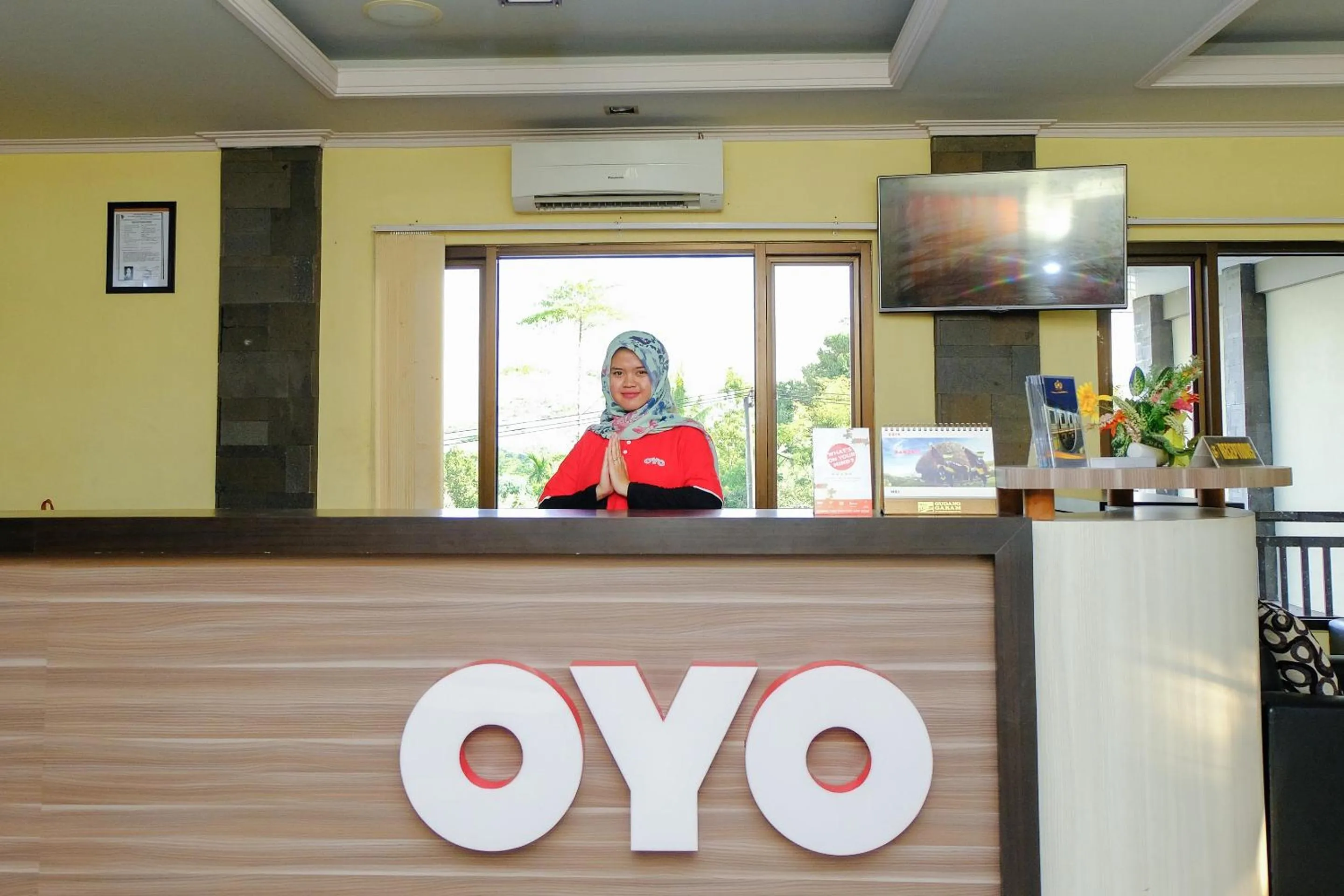 Lobby or reception in Capital O 887 Green Hill Hotel And Convention Center