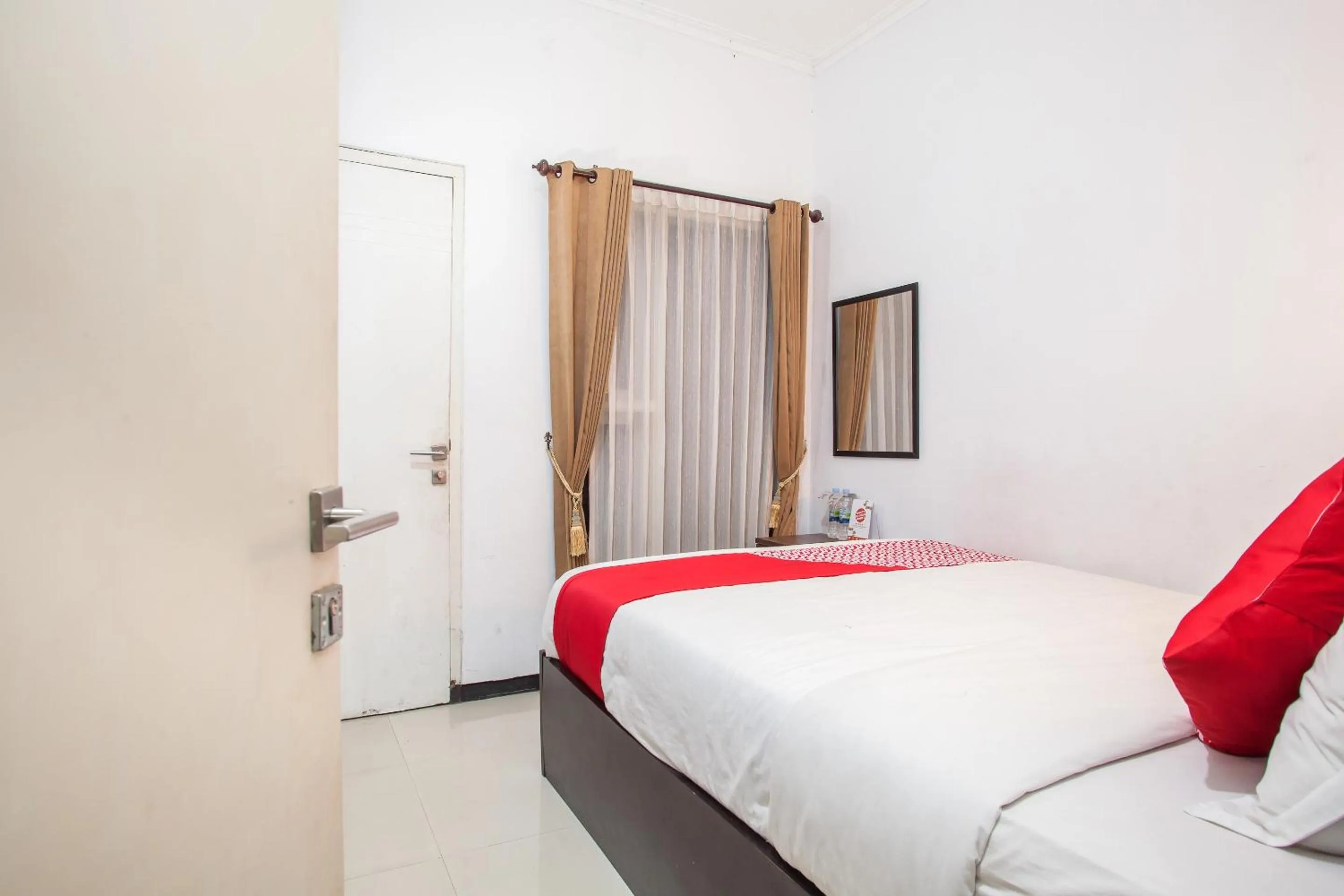 Bedroom, Bed in Capital O 887 Green Hill Hotel And Convention Center