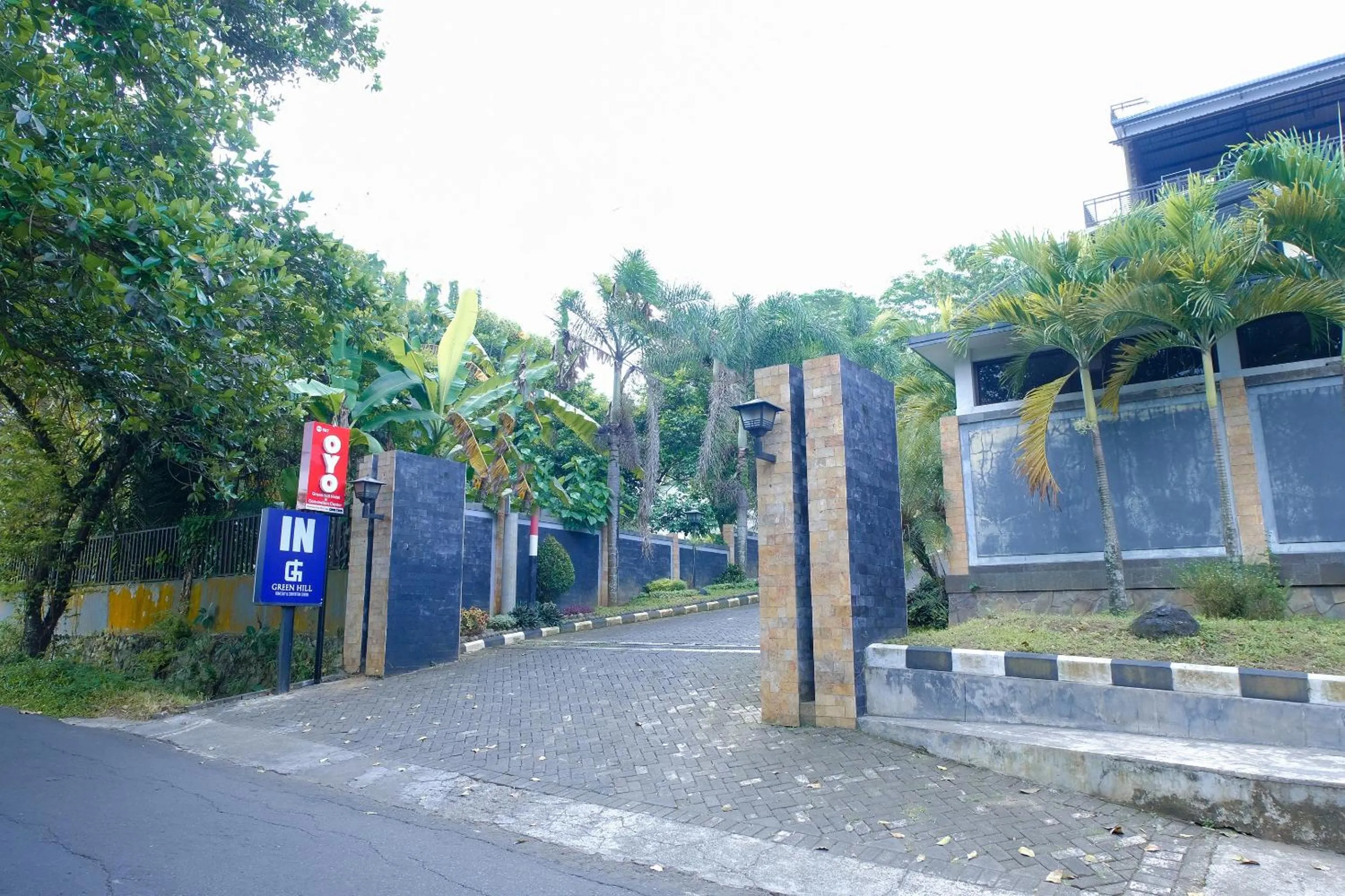 Facade/entrance in Capital O 887 Green Hill Hotel And Convention Center
