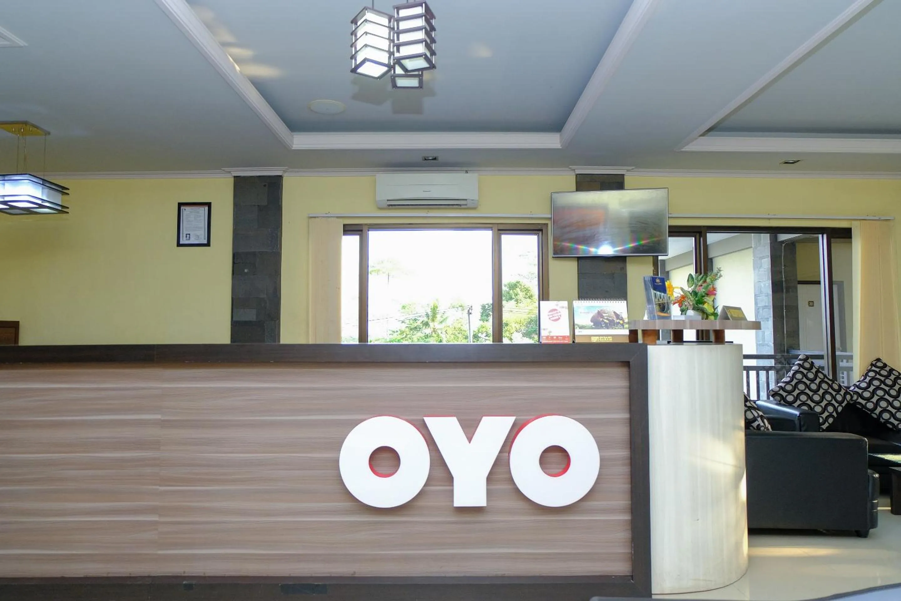 Lobby or reception in Capital O 887 Green Hill Hotel And Convention Center