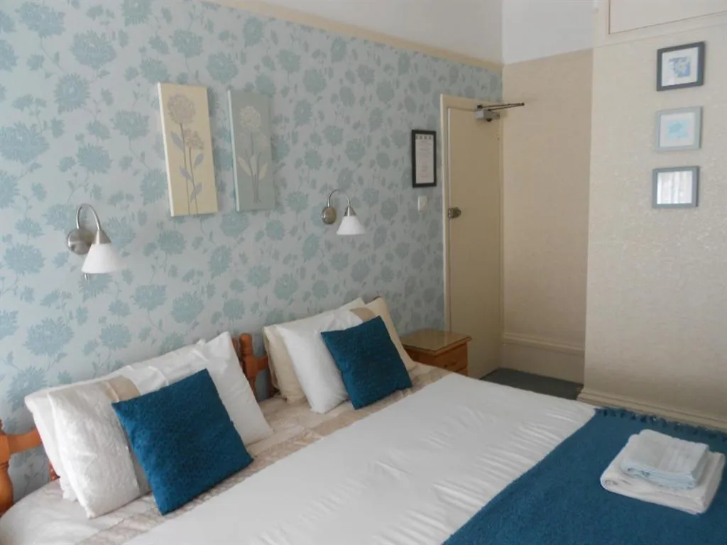 Bedroom in Cromwell House