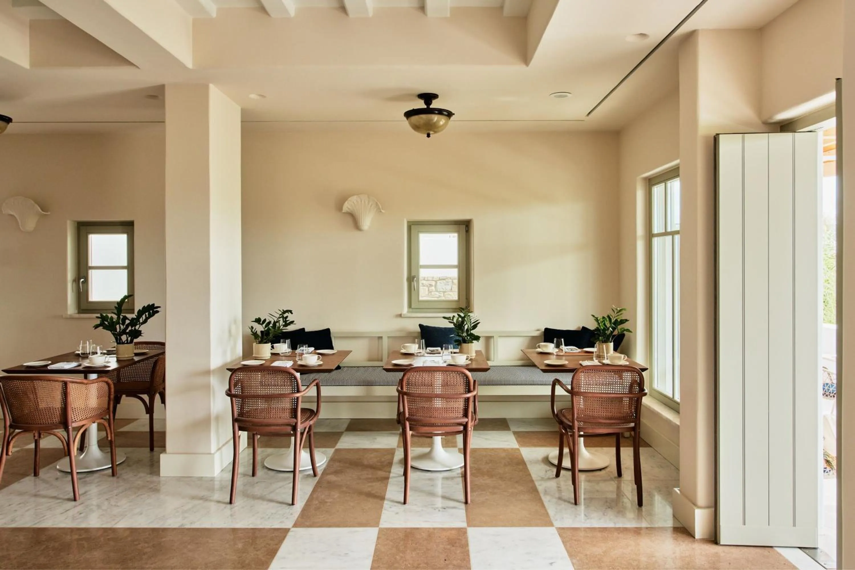 Restaurant/places to eat in Cosme, a Luxury Collection Resort, Paros