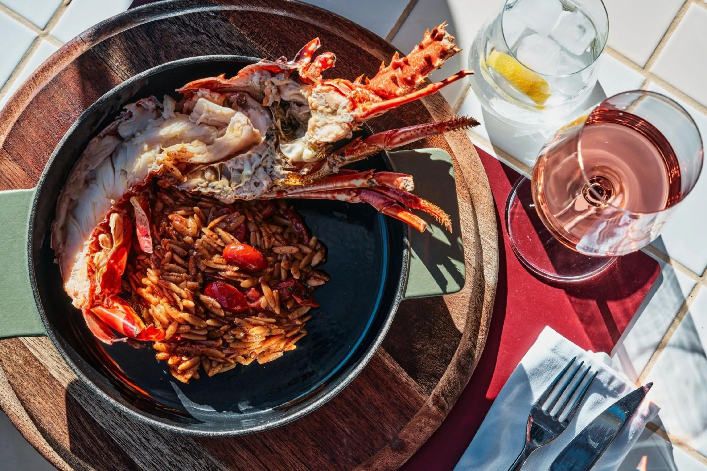 Restaurant/places to eat in Cosme, a Luxury Collection Resort, Paros