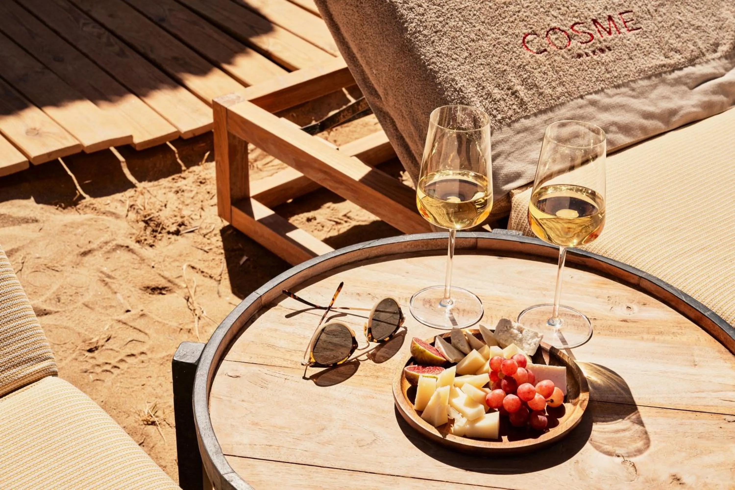 Lounge or bar in Cosme, a Luxury Collection Resort, Paros