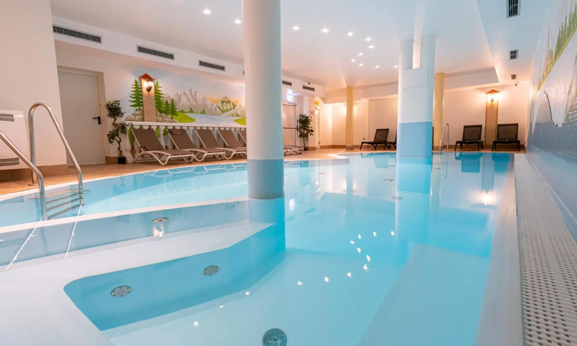 Swimming pool in Hotel Kirchboden by Alpeffect Hotels