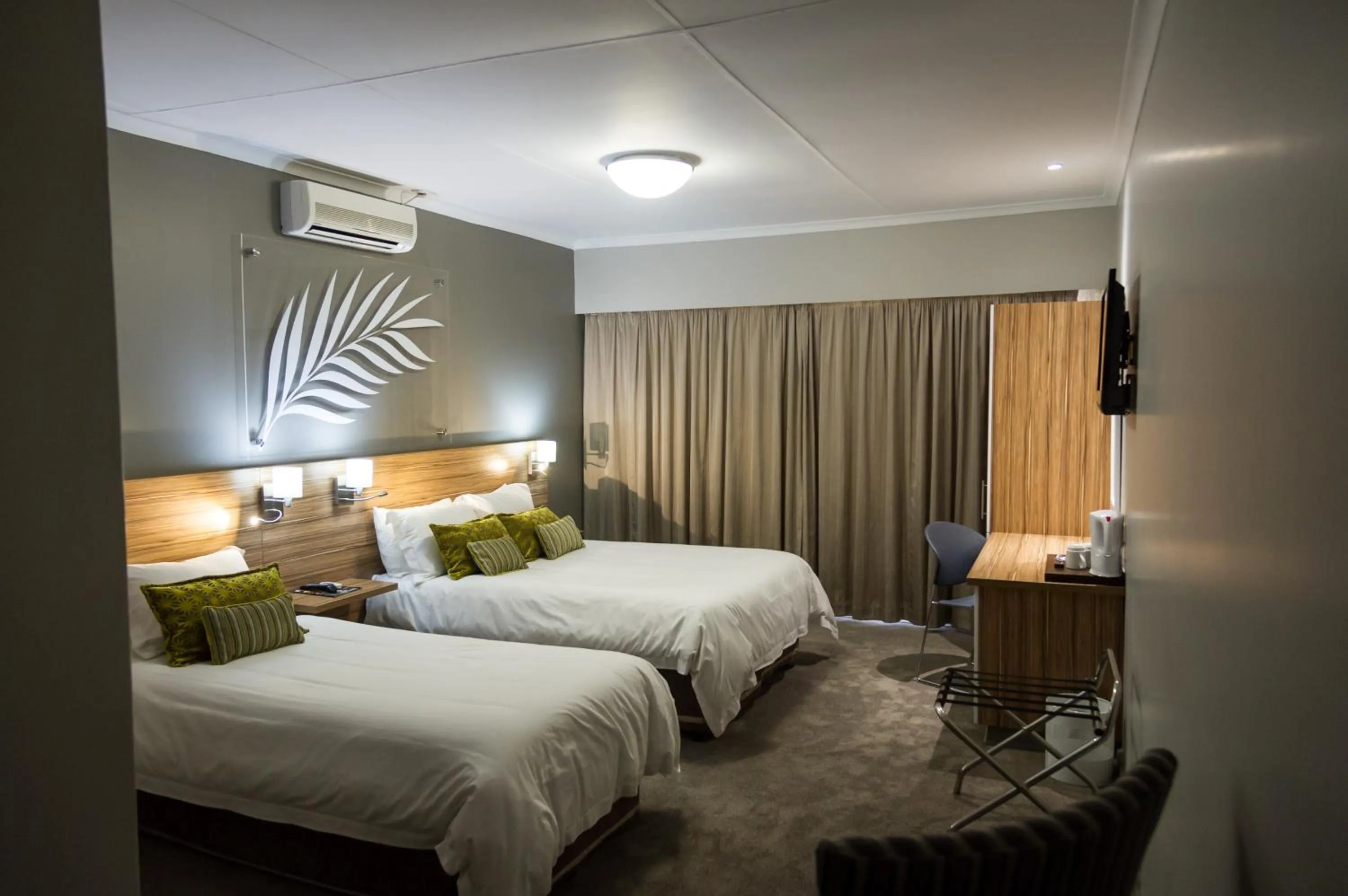 Bedroom, Bed in Palm Lodge Guest House