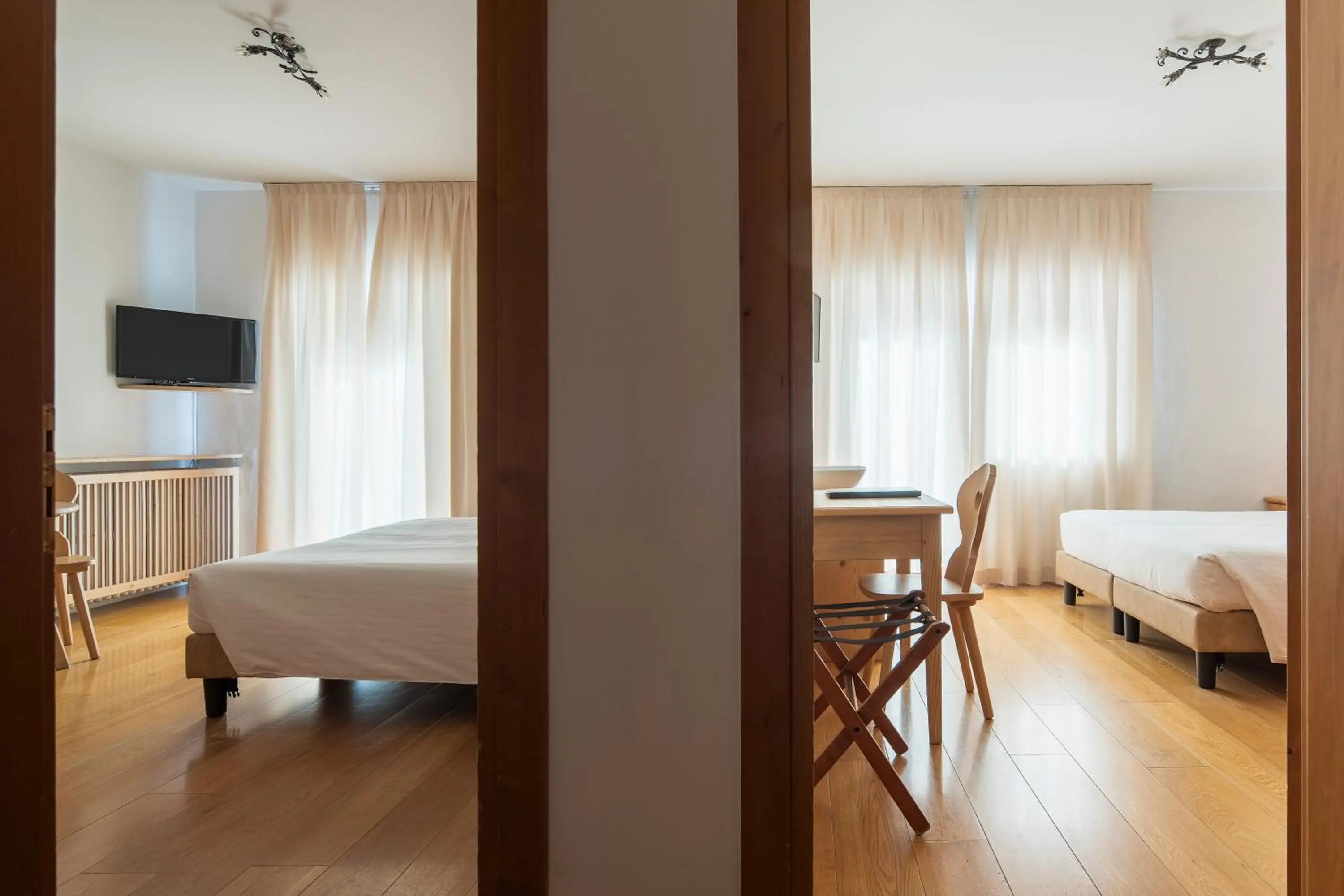 Photo of the whole room, Bed in Hotel Montana