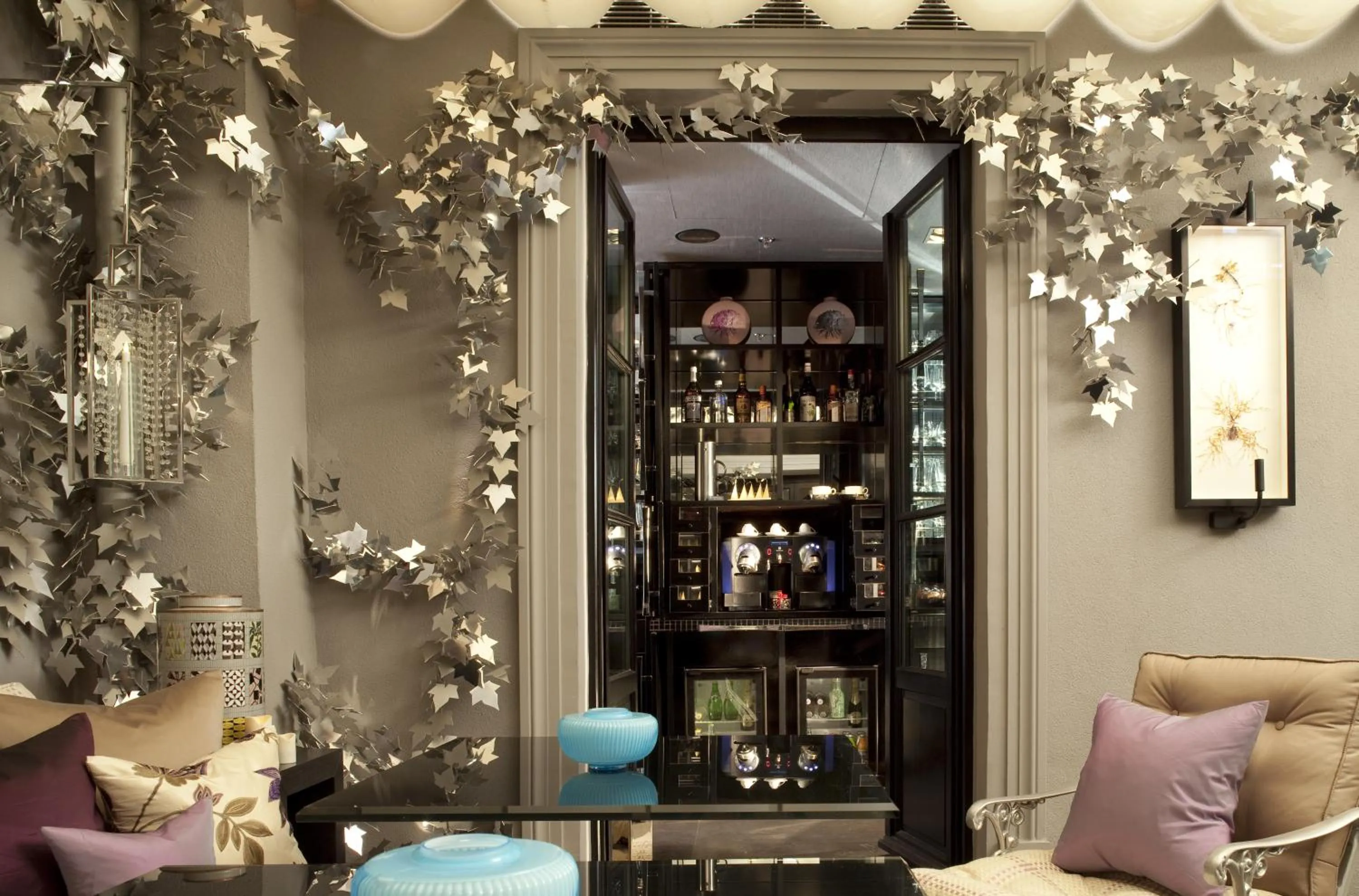 Lounge or bar in Les Jardins De La Villa