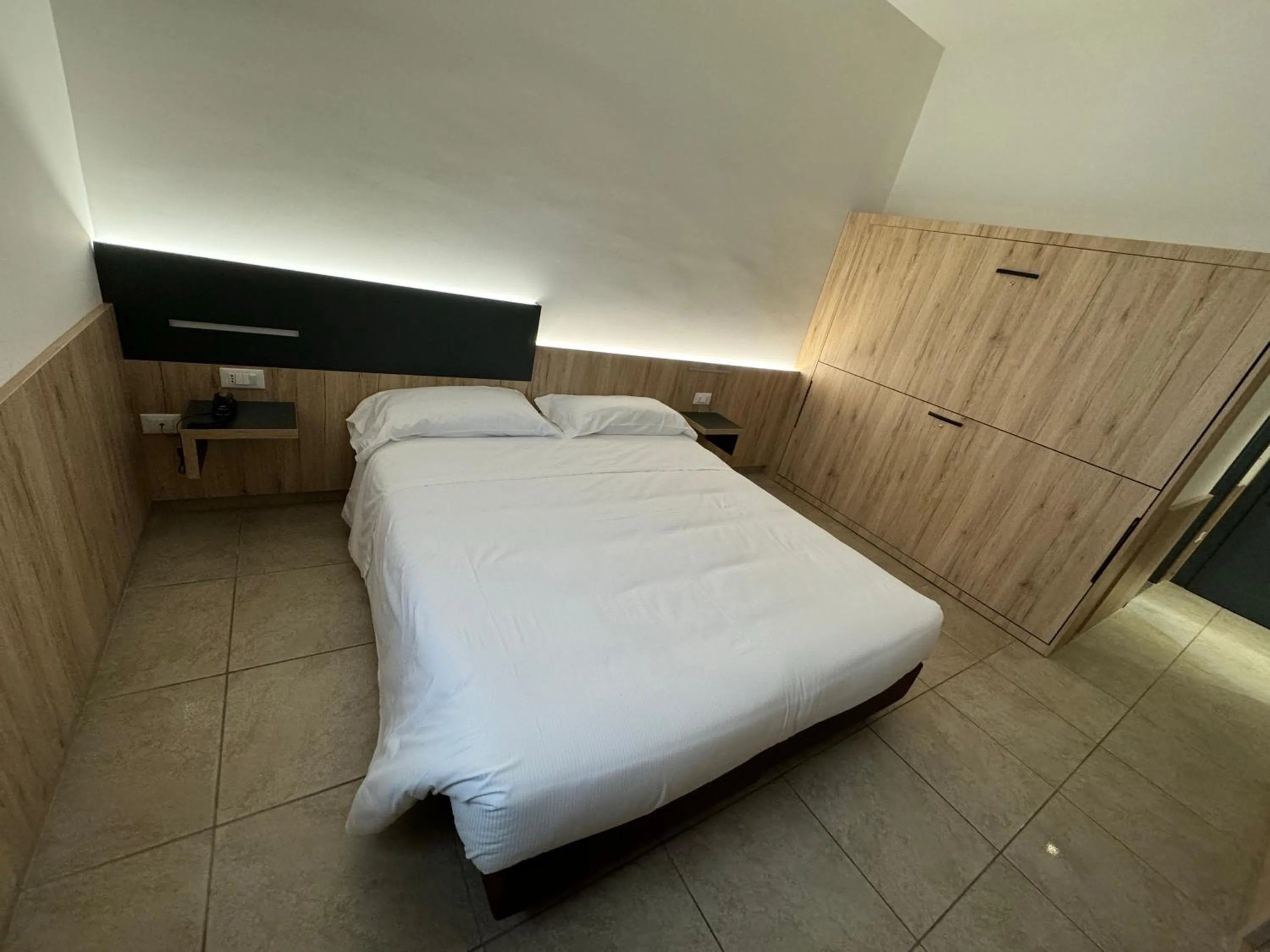 Bedroom, Bed in Hotel Holidays