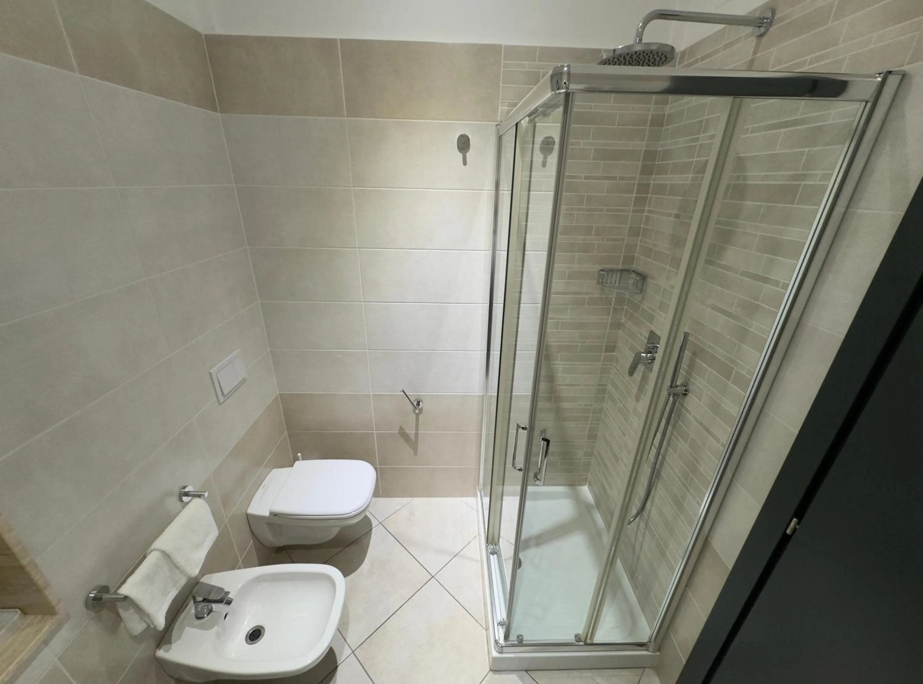 Bathroom in Hotel Holidays