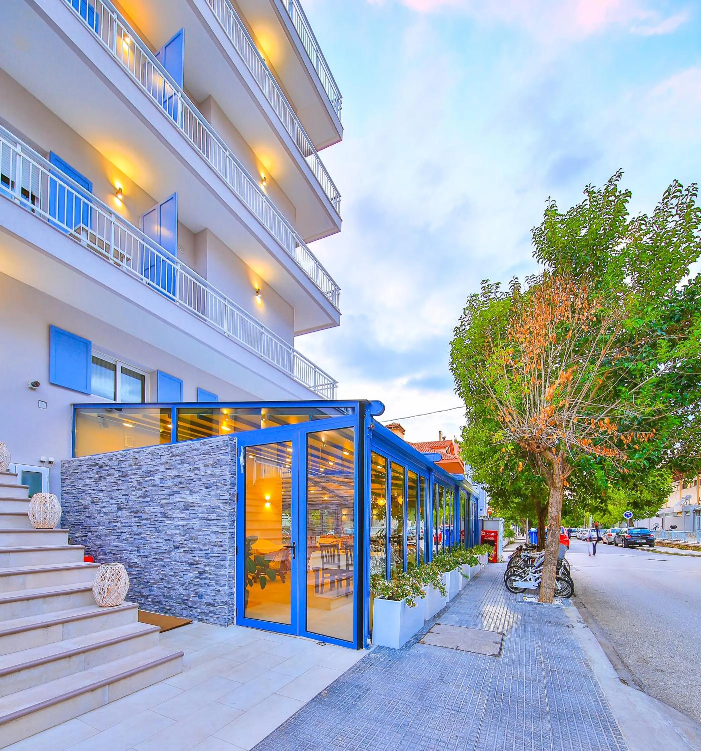 Facade/entrance in Dias Hotel