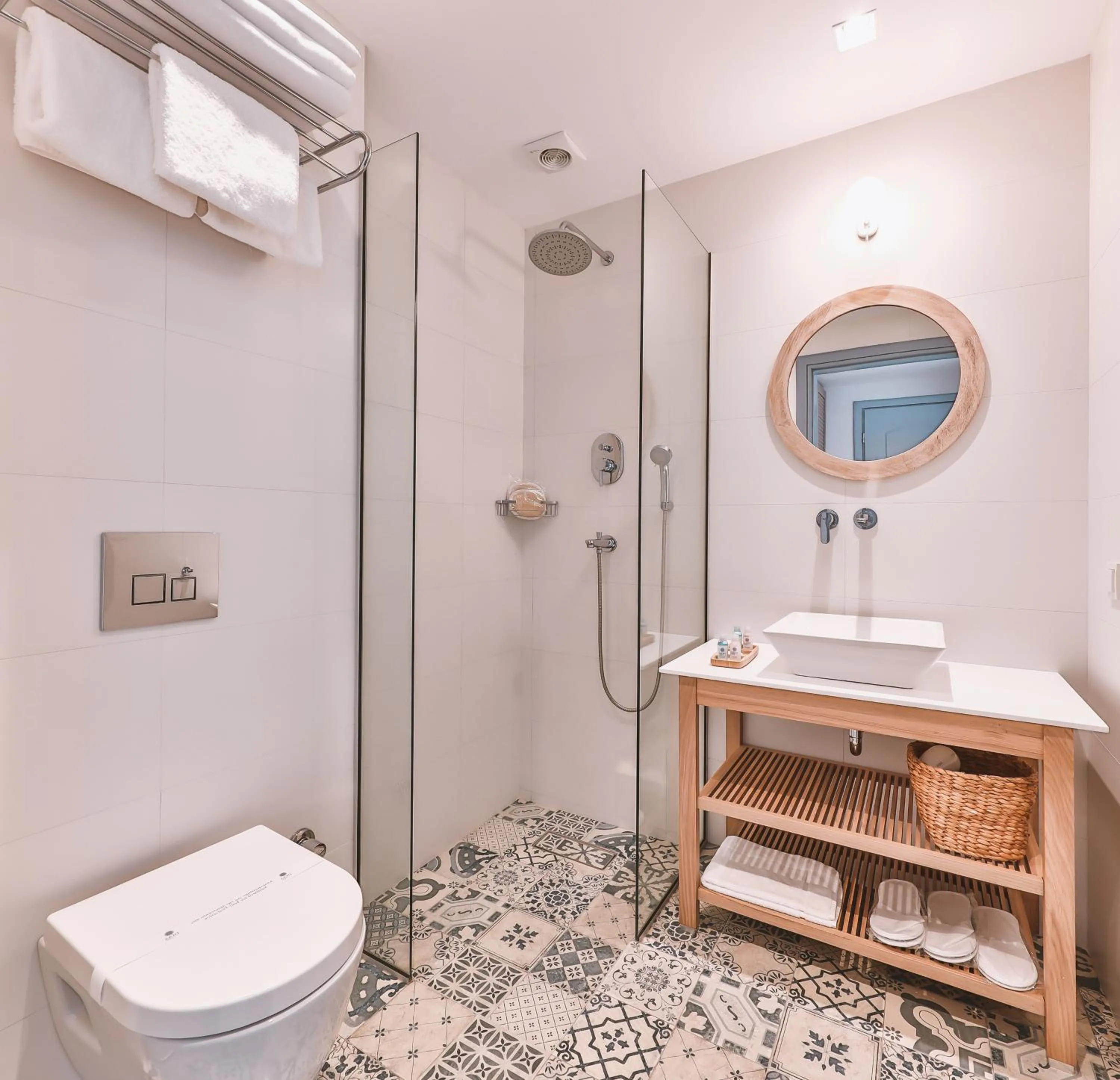 Shower in Dias Hotel