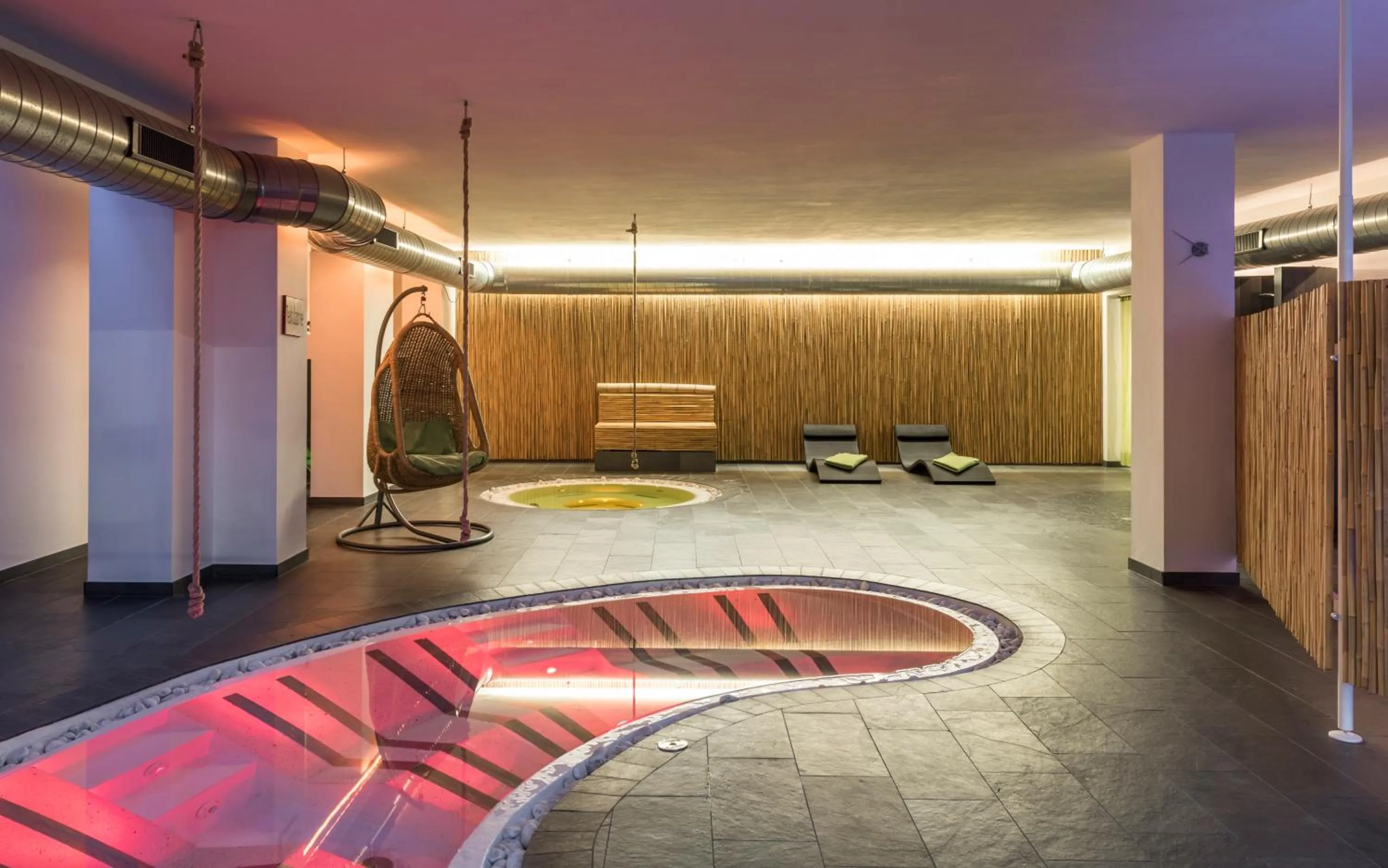 Hot Spring Bath in Hotel Bamboo