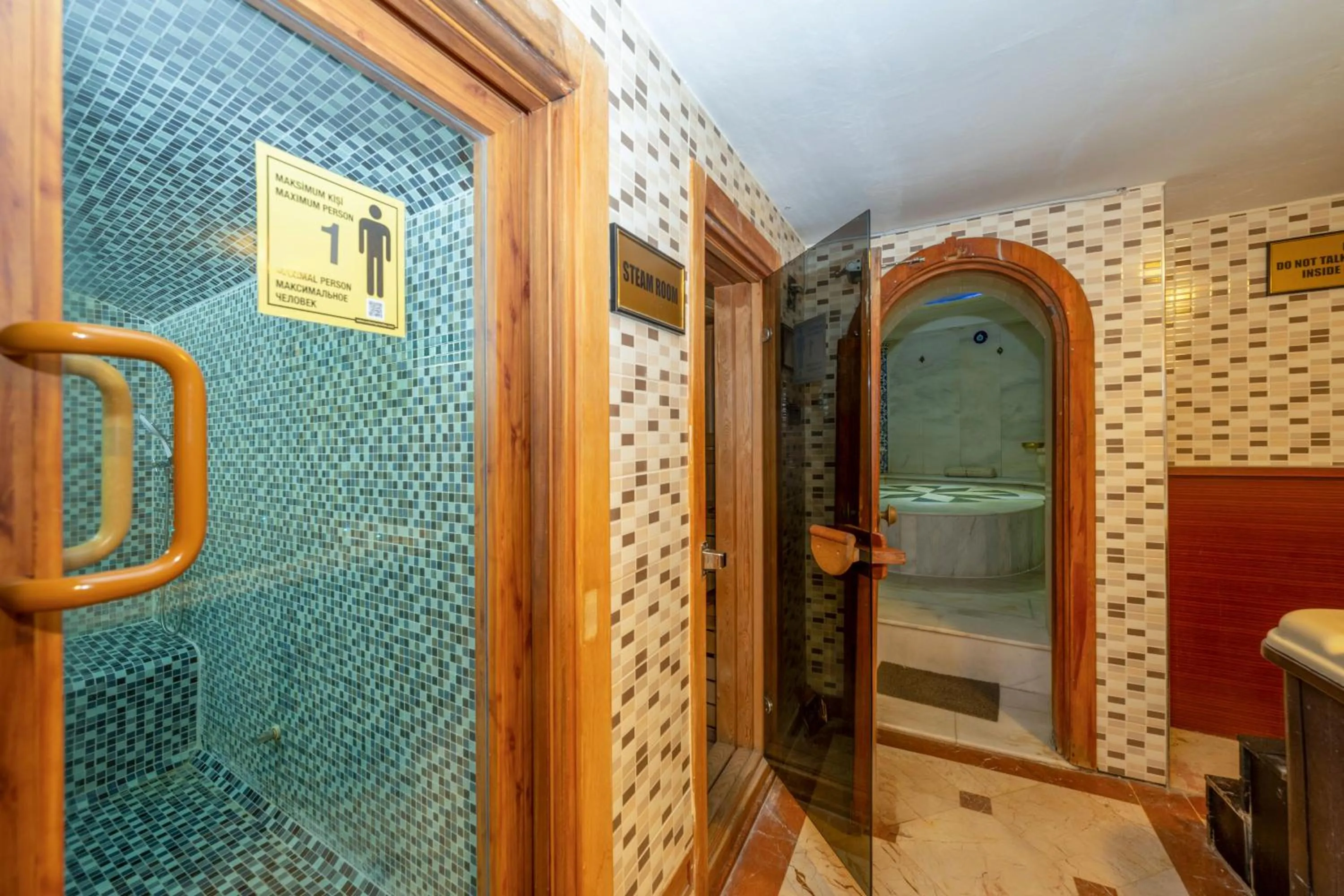 Public Bath in The Byzantium Suites Hotel & Spa