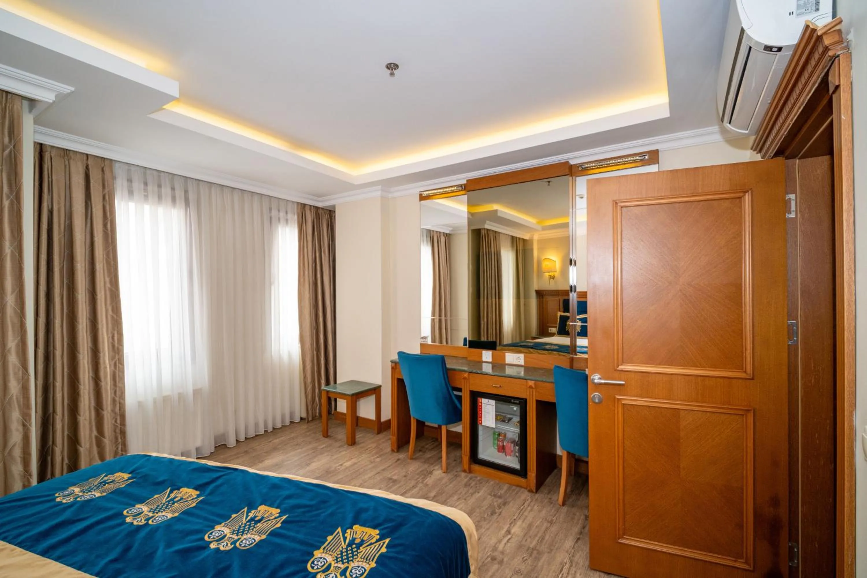 Bedroom, Bed in The Byzantium Suites Hotel & Spa