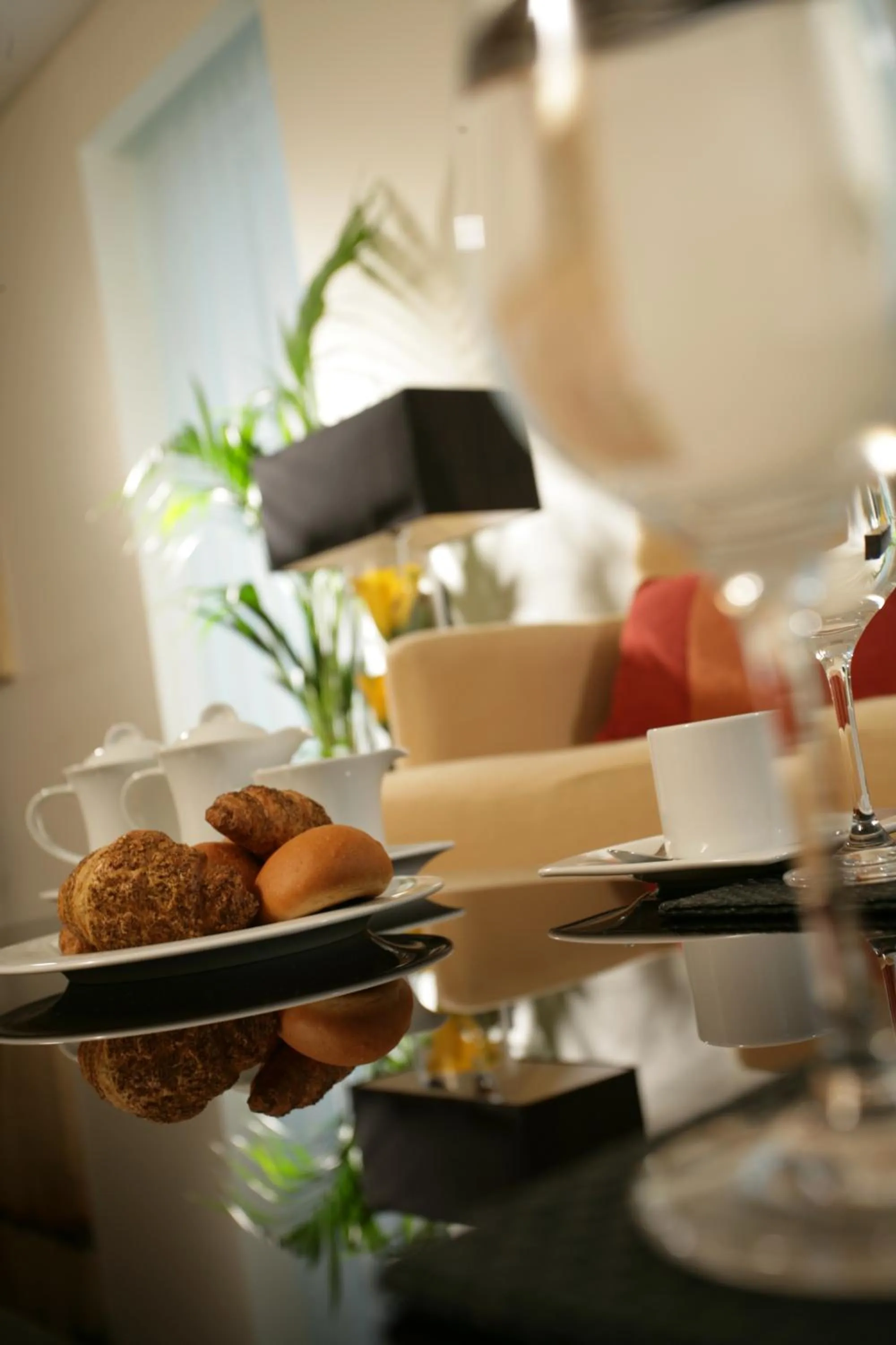 Food and drinks in La Suite Dubai Hotel & Apartments