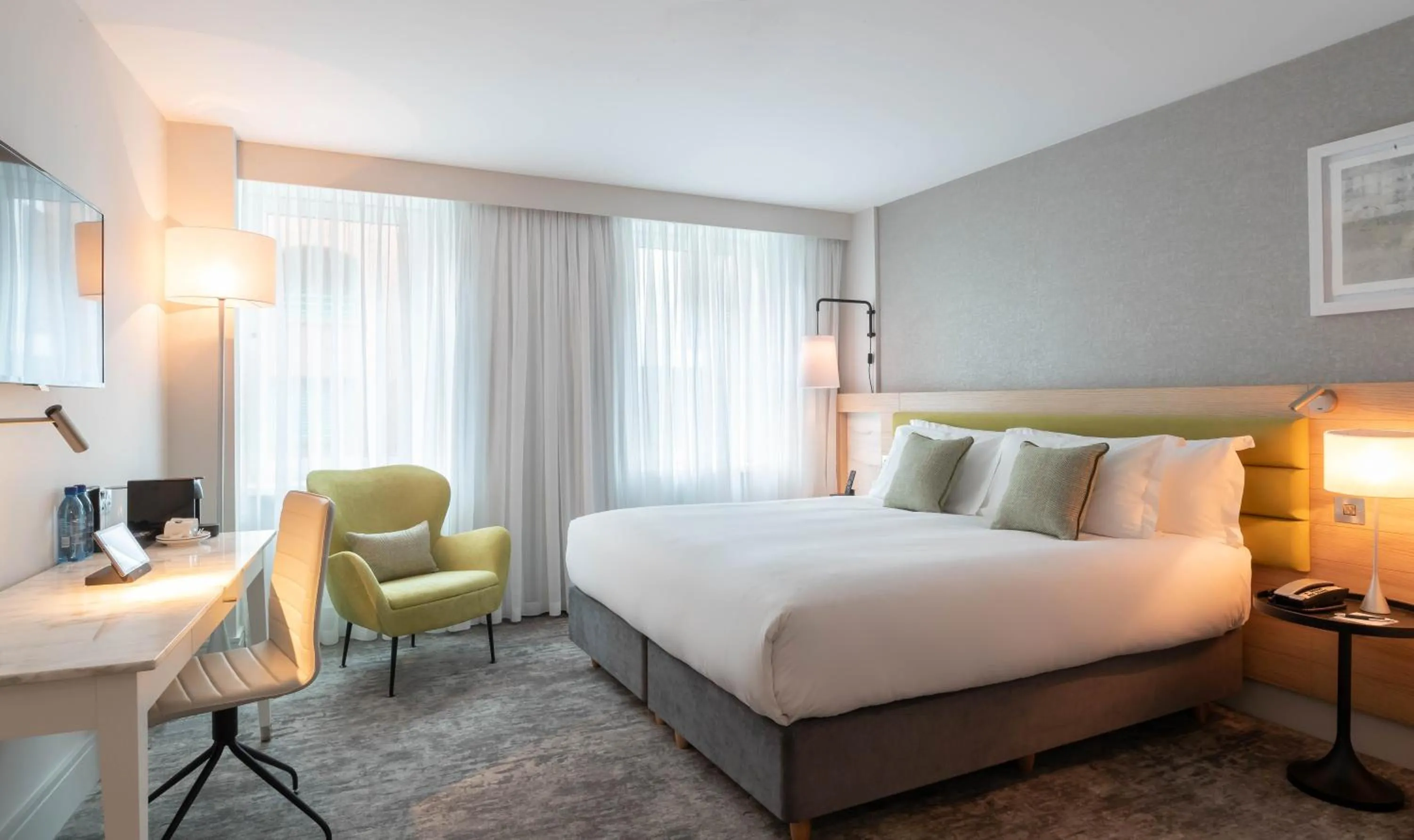 Bedroom, Bed in The Morgan Hotel