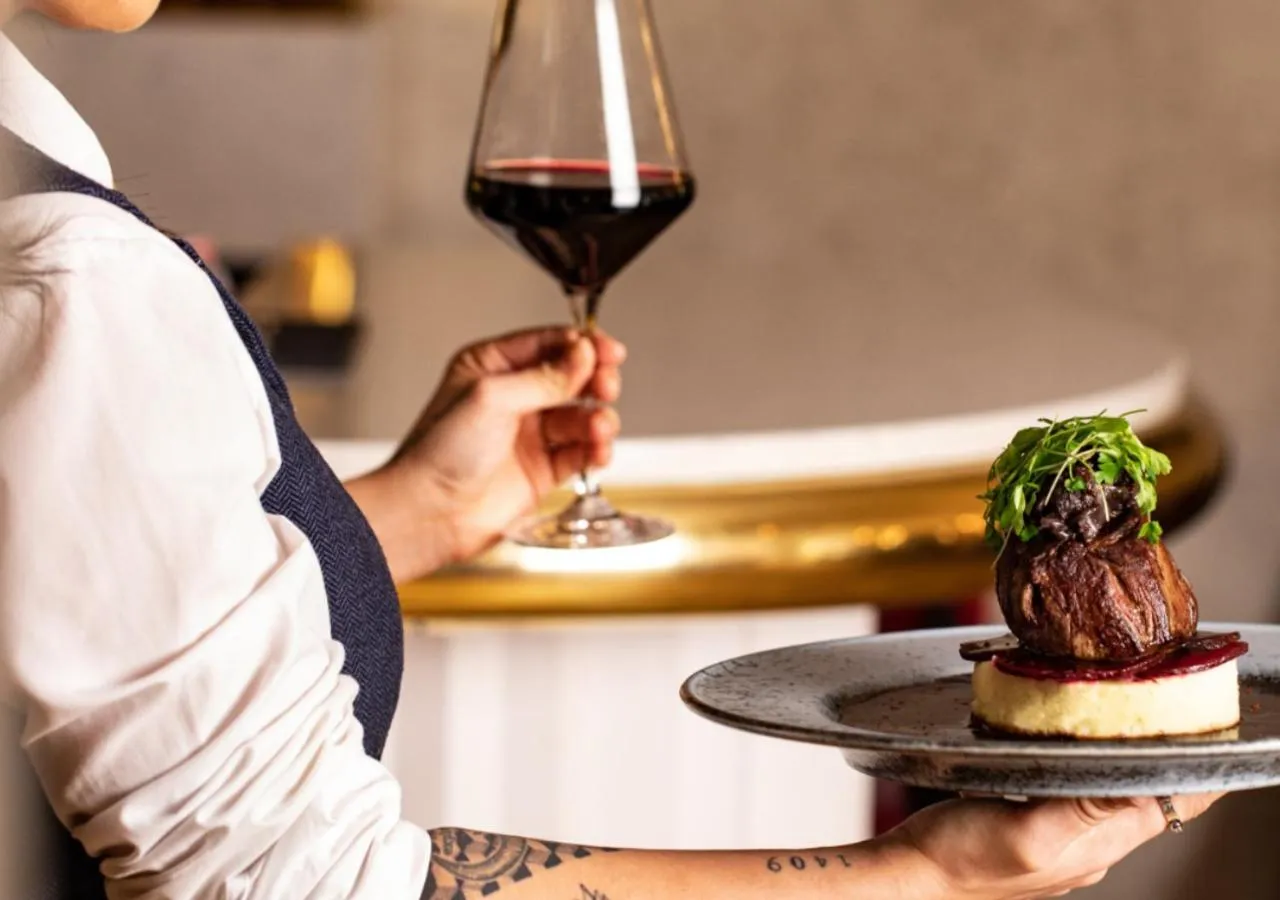 Restaurant/places to eat in The Morgan Hotel