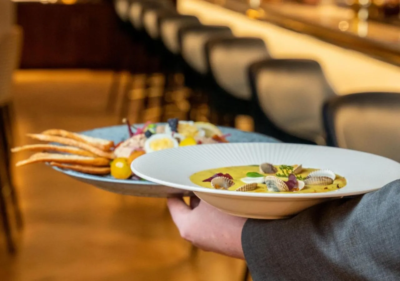 Restaurant/places to eat in The Morgan Hotel