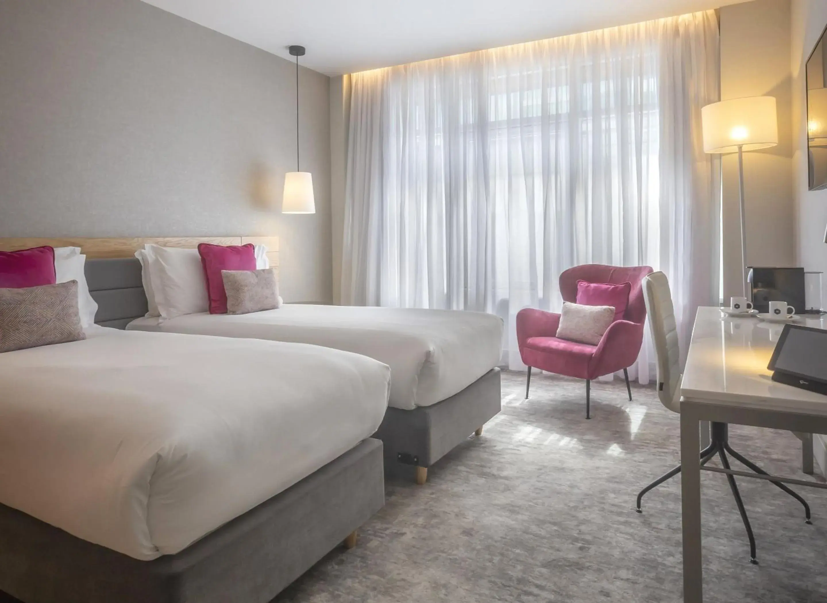 Deluxe Twin Room in The Morgan Hotel Deluxe Twin Room in The Morgan Hotel