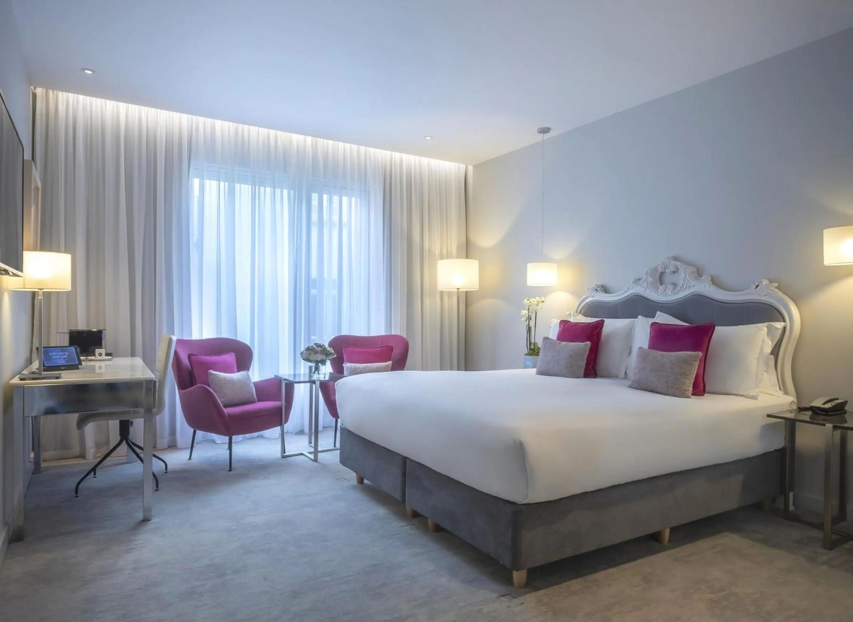 Bedroom, Bed in The Morgan Hotel