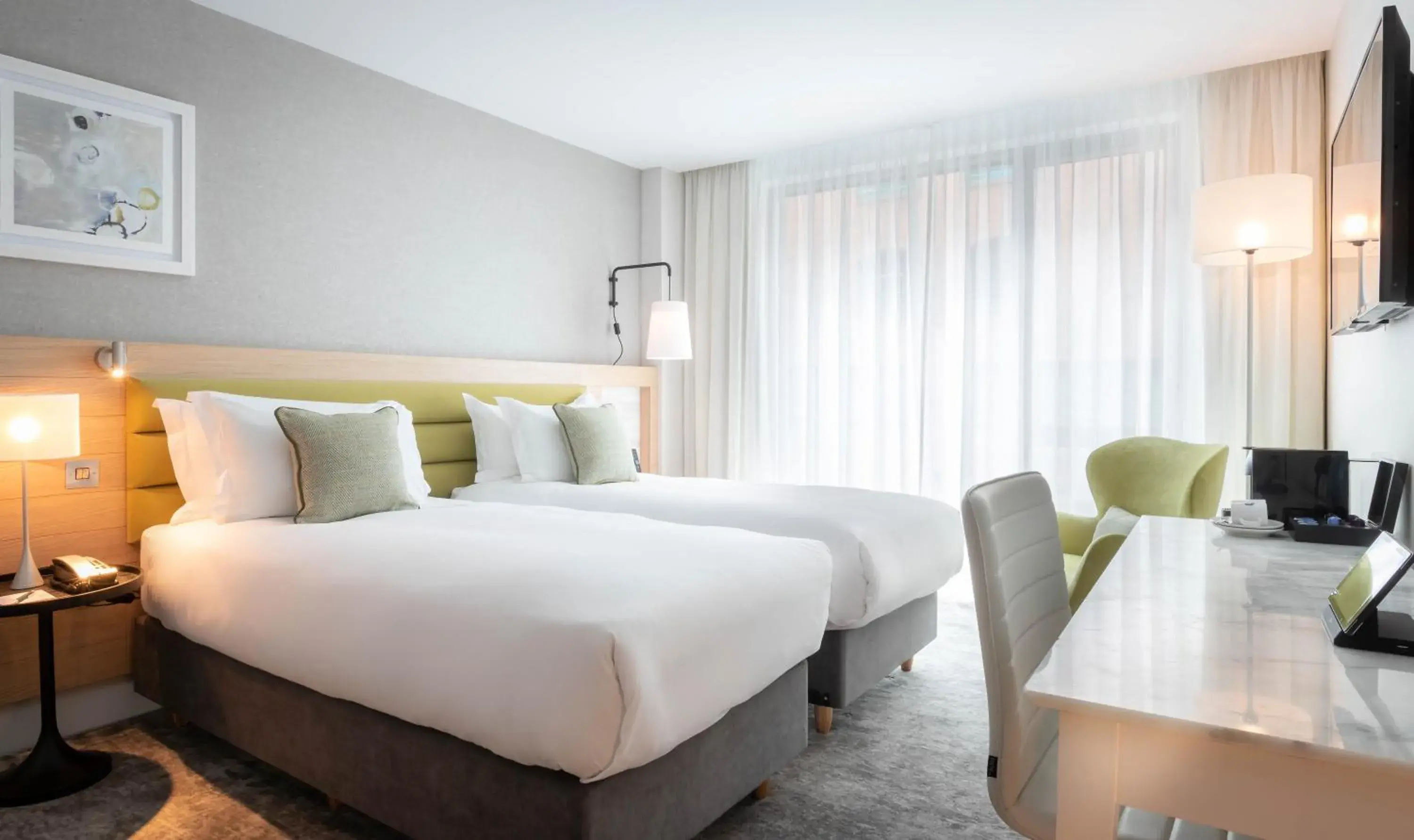 Signature Twin Room in The Morgan Hotel Signature Twin Room in The Morgan Hotel