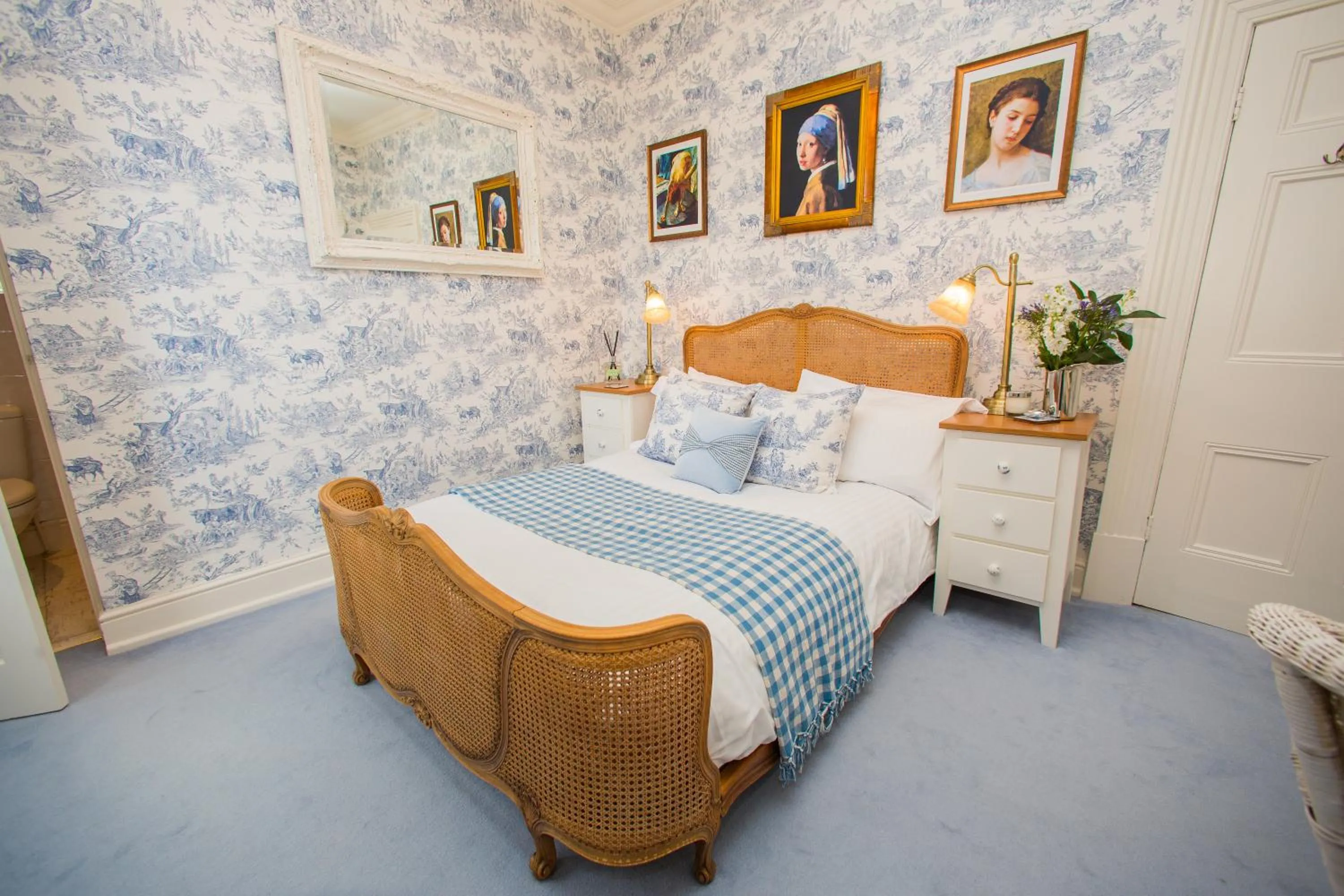 Bedroom, Bed in James' Place at Brynawel